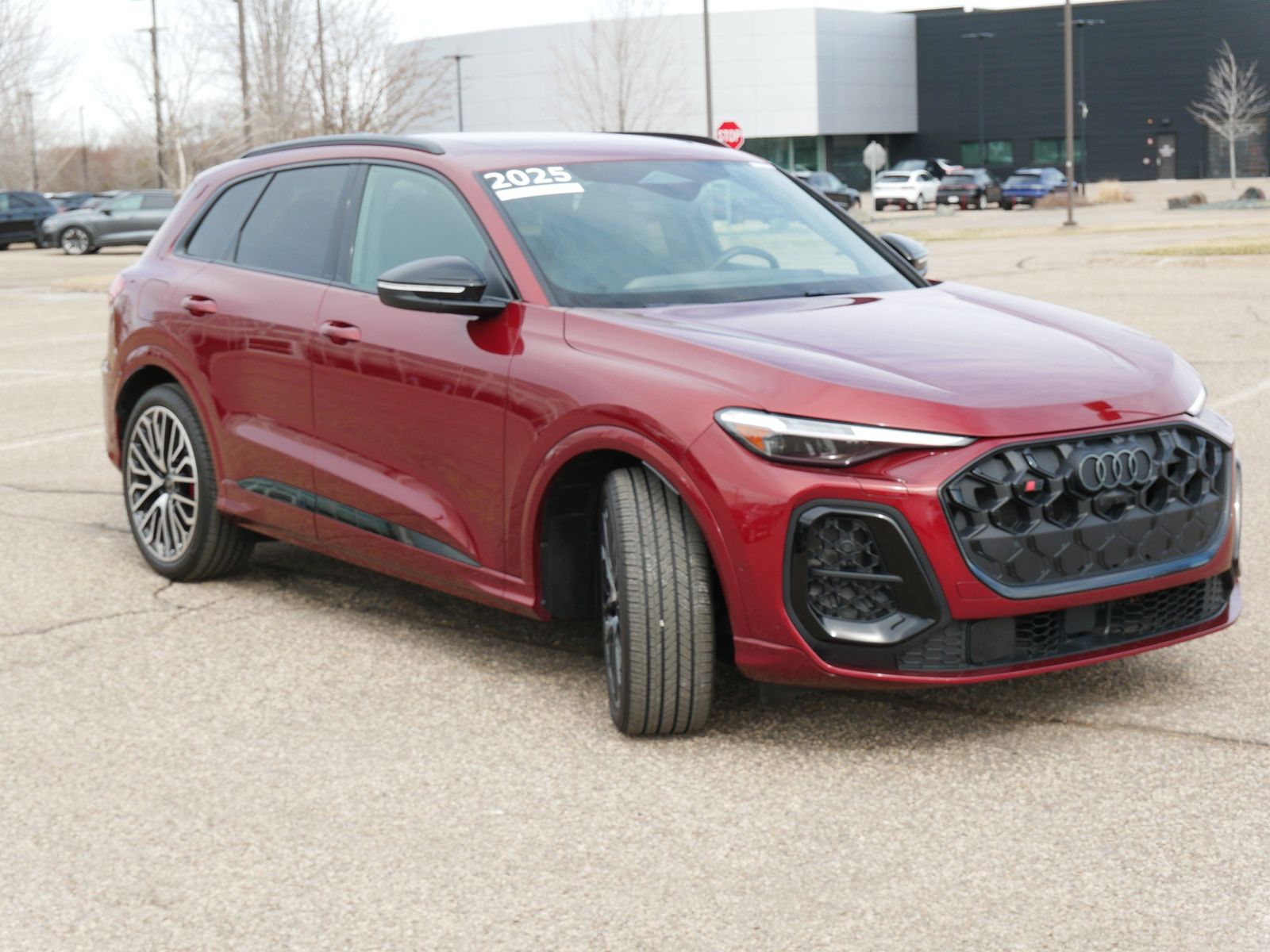 Thumbnail: 2025 Audi SQ5 - 6