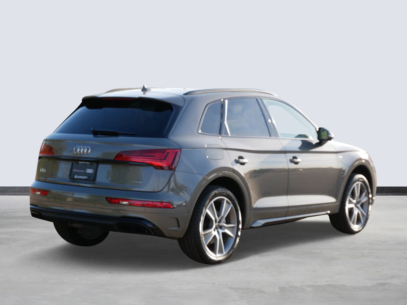 Thumbnail: 2025 Audi Q5 - 4