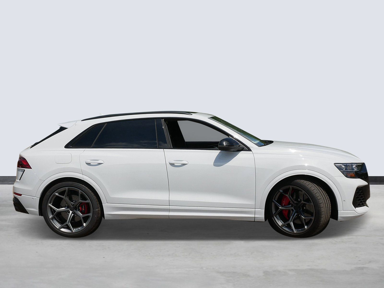Thumbnail: 2026 Audi RS Q8 - 5