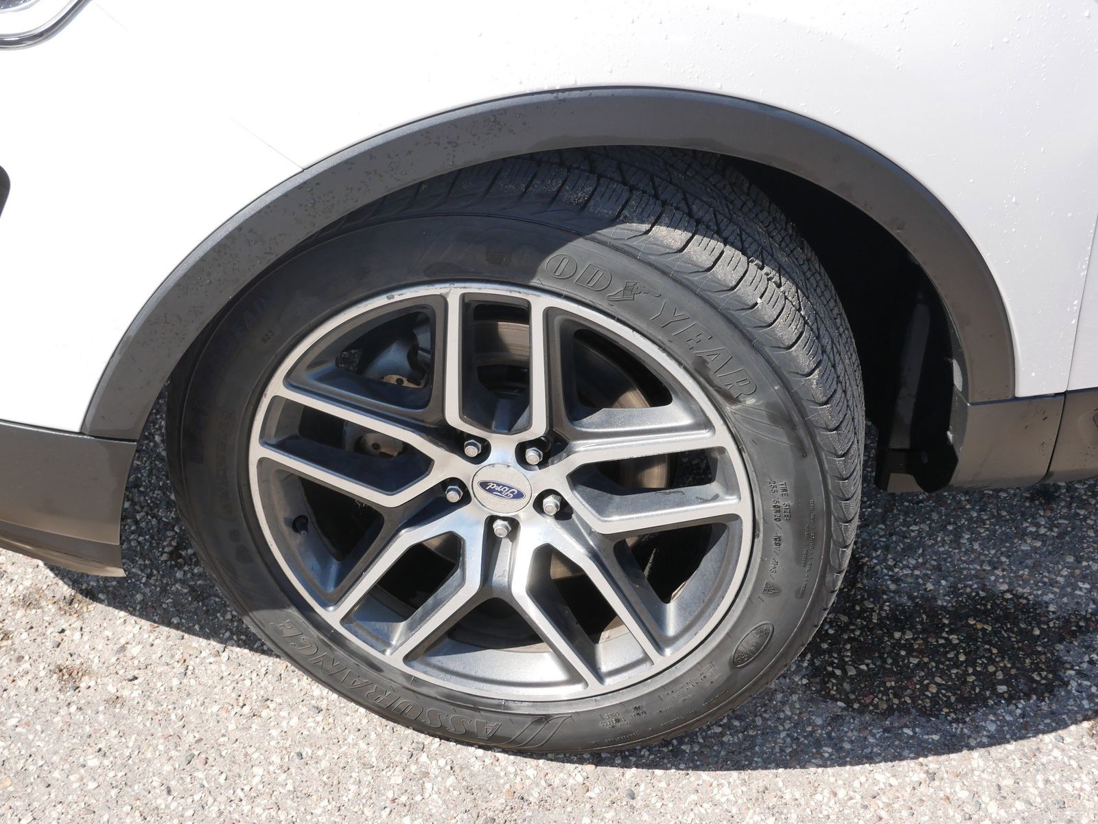 Thumbnail: 2016 Ford Explorer - 7