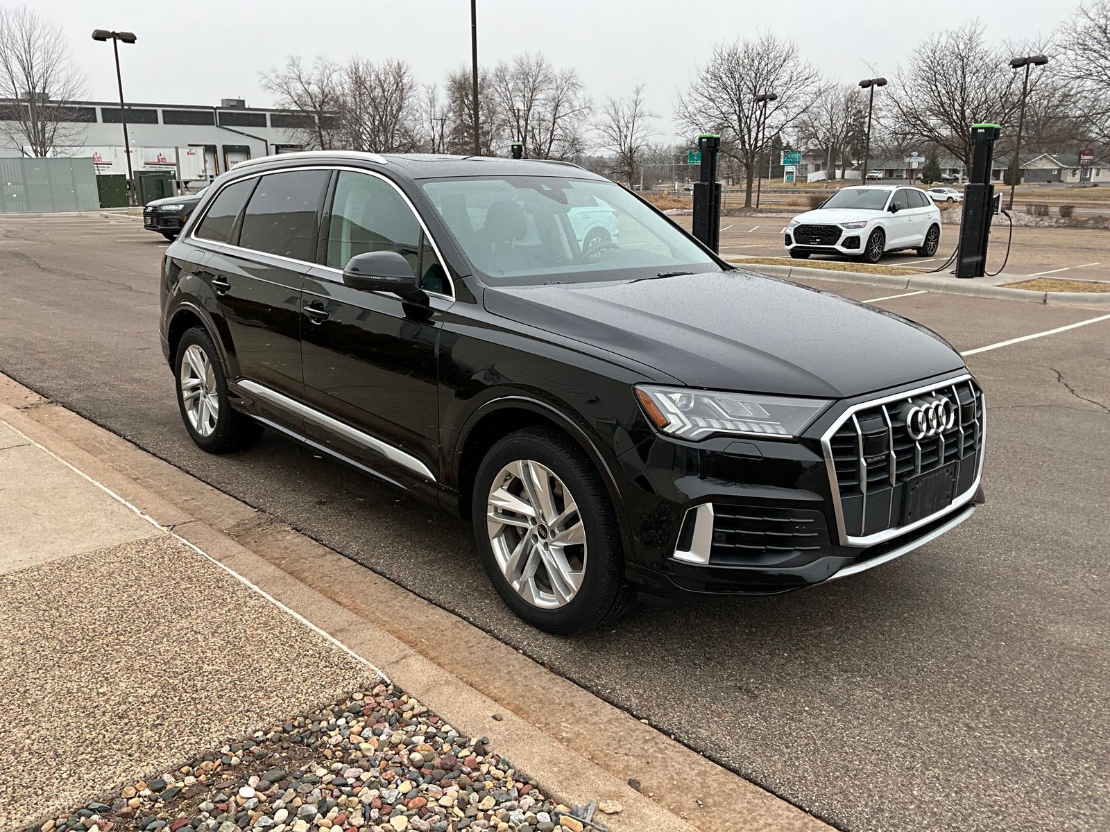 Thumbnail: 2023 Audi Q7 - 7