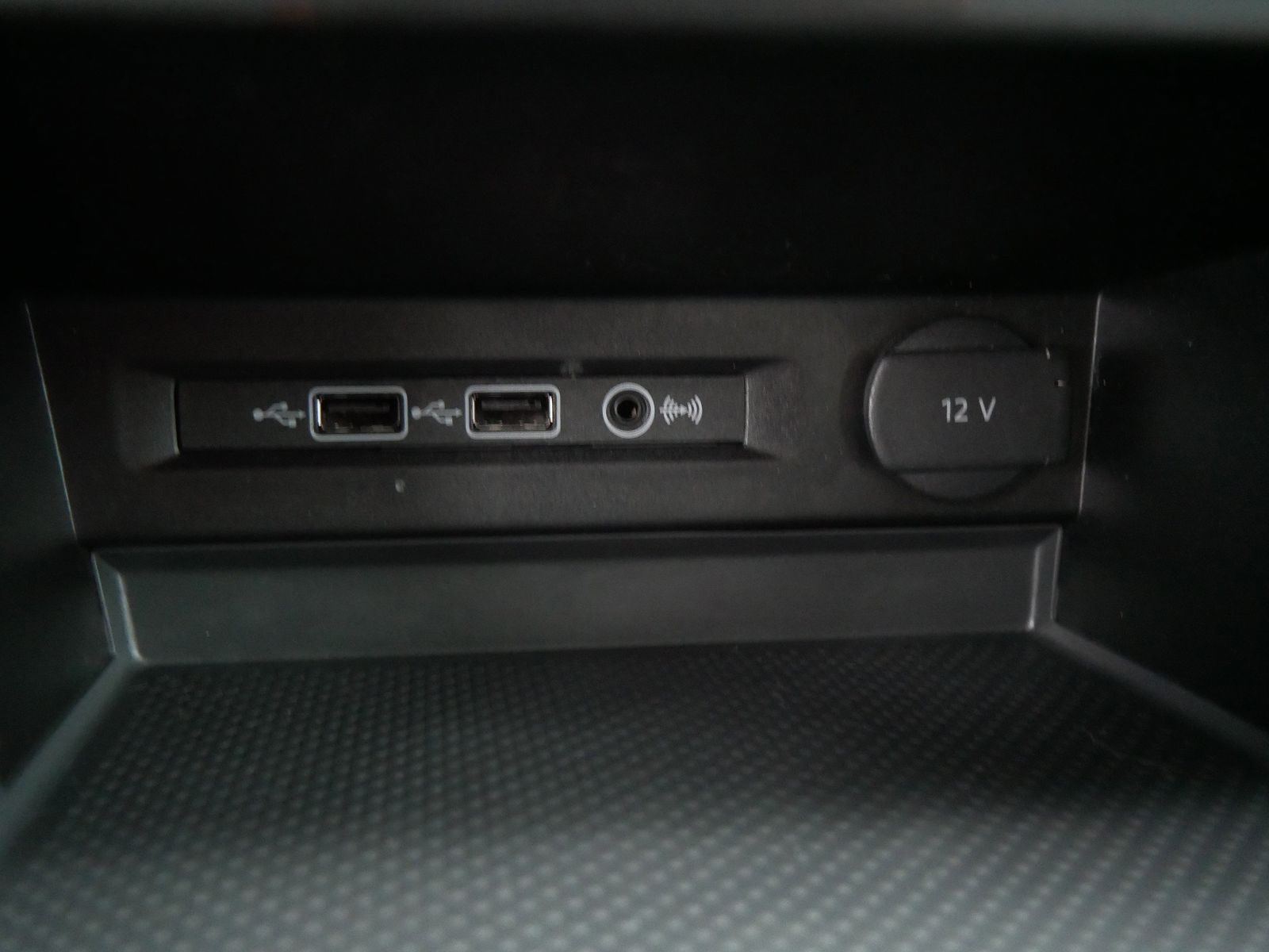 Thumbnail: 2019 Volkswagen Tiguan - 22