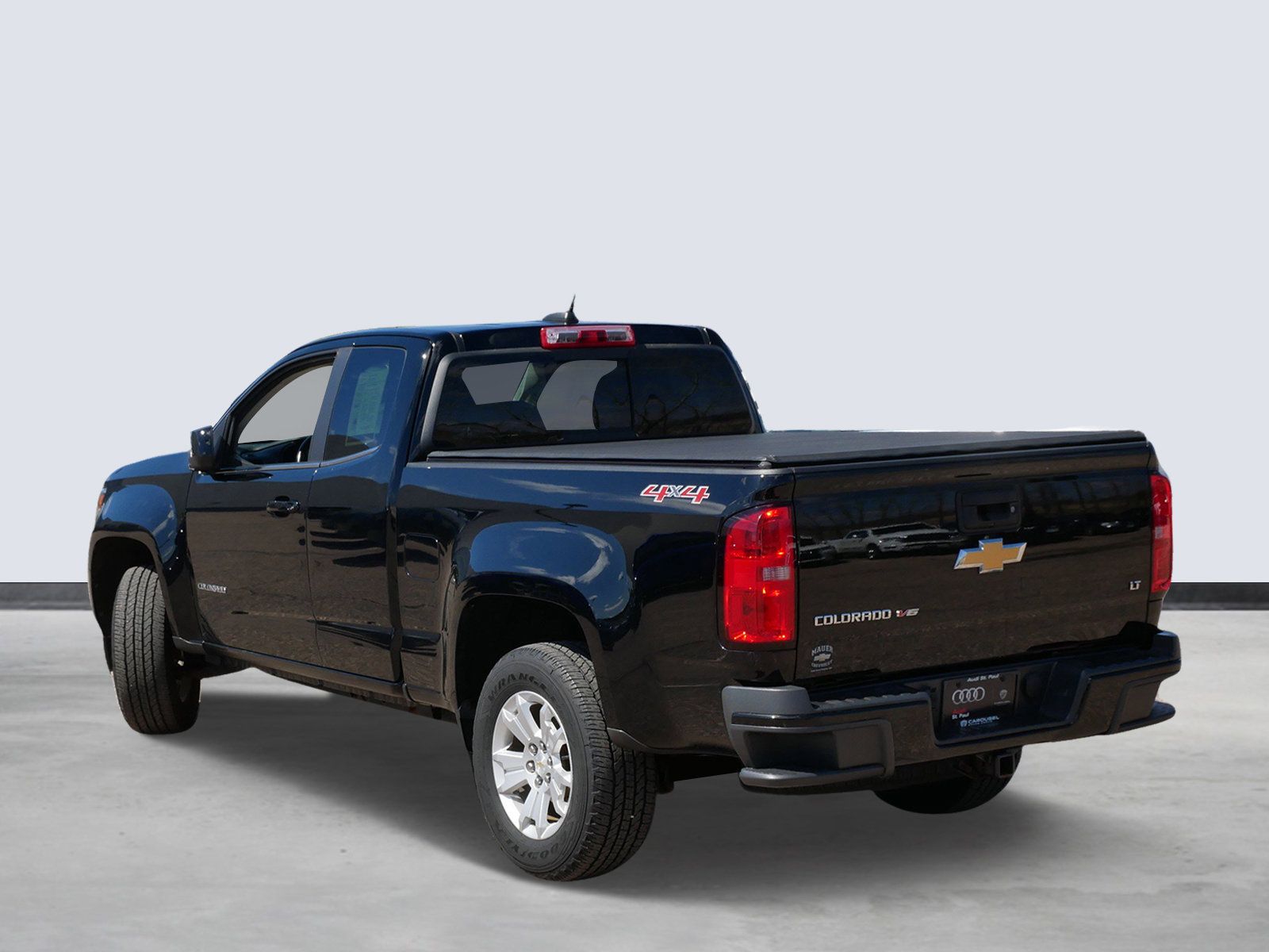 Thumbnail: 2017 Chevrolet Colorado - 3