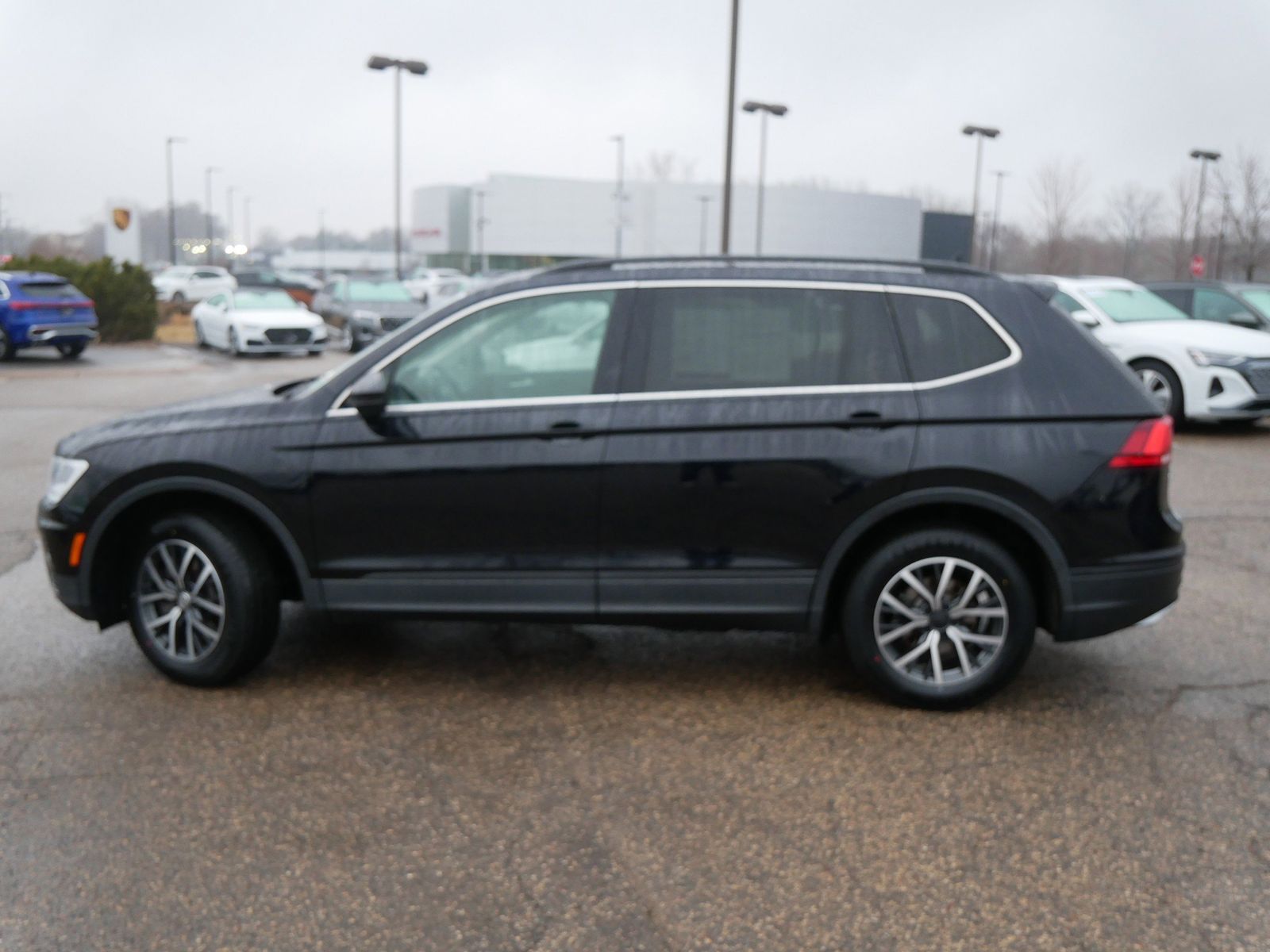 Thumbnail: 2019 Volkswagen Tiguan - 2