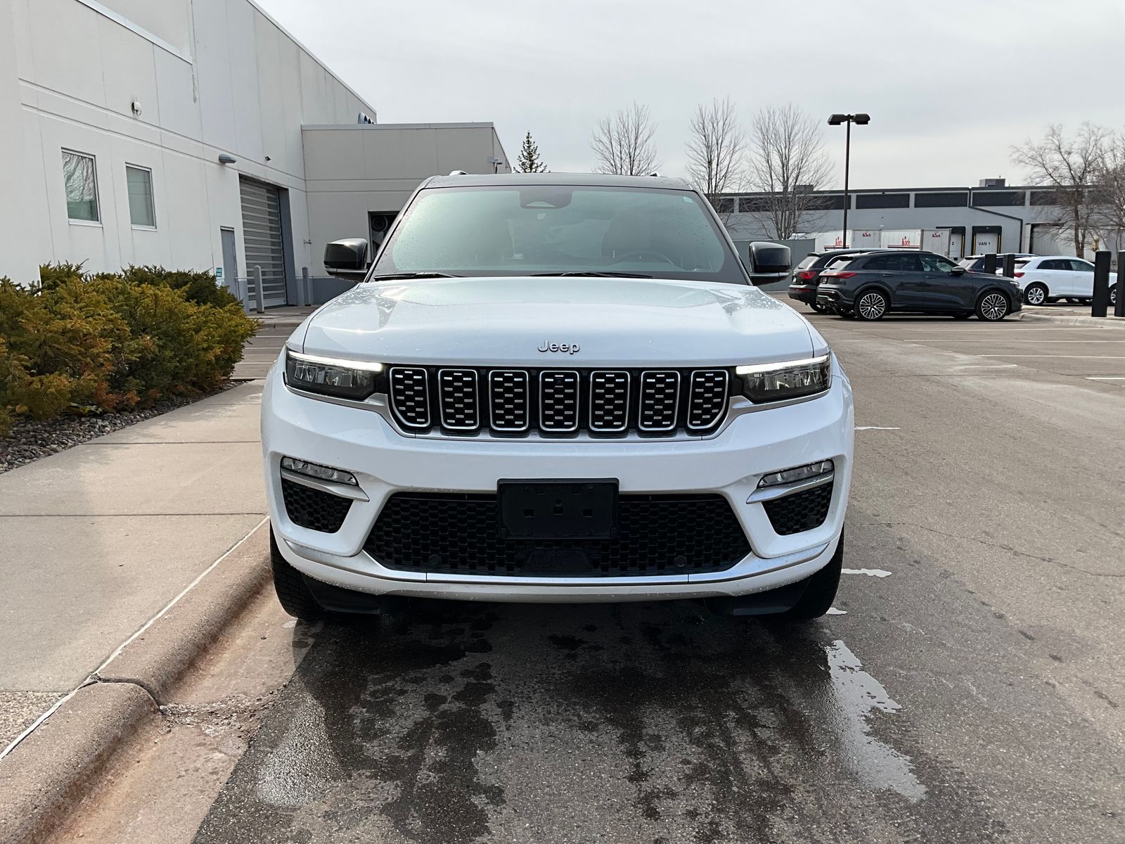 Thumbnail: 2022 Jeep Grand Cherokee - 6