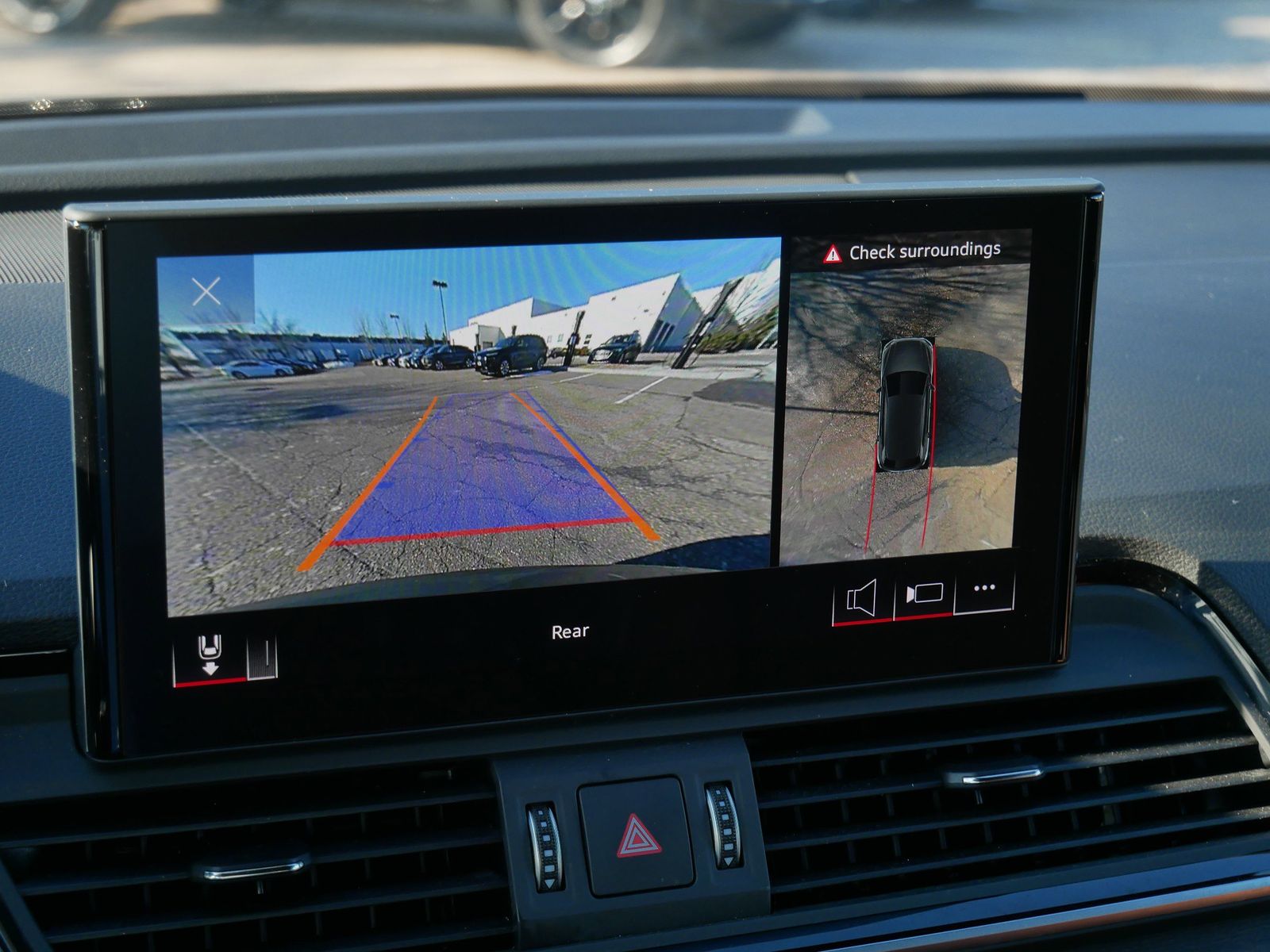 Thumbnail: 2025 Audi Q5 - 23