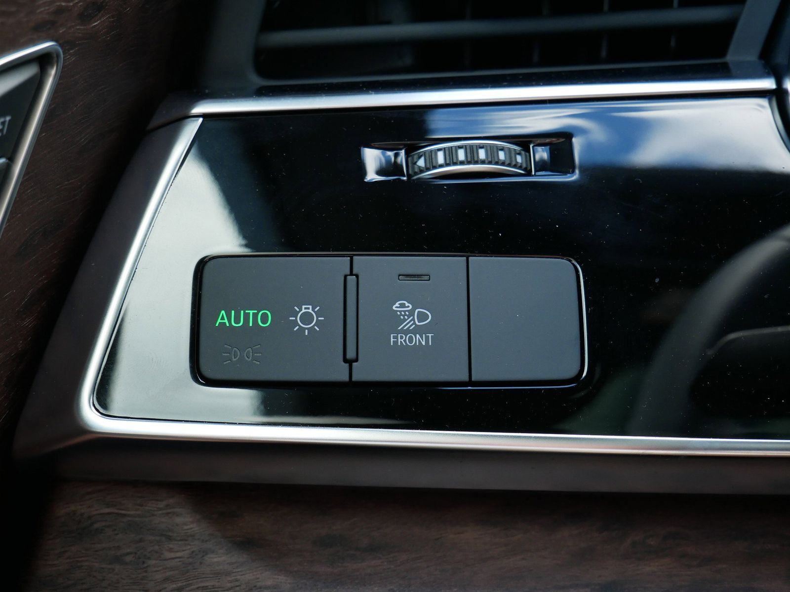 Thumbnail: 2026 Audi Q7 - 15