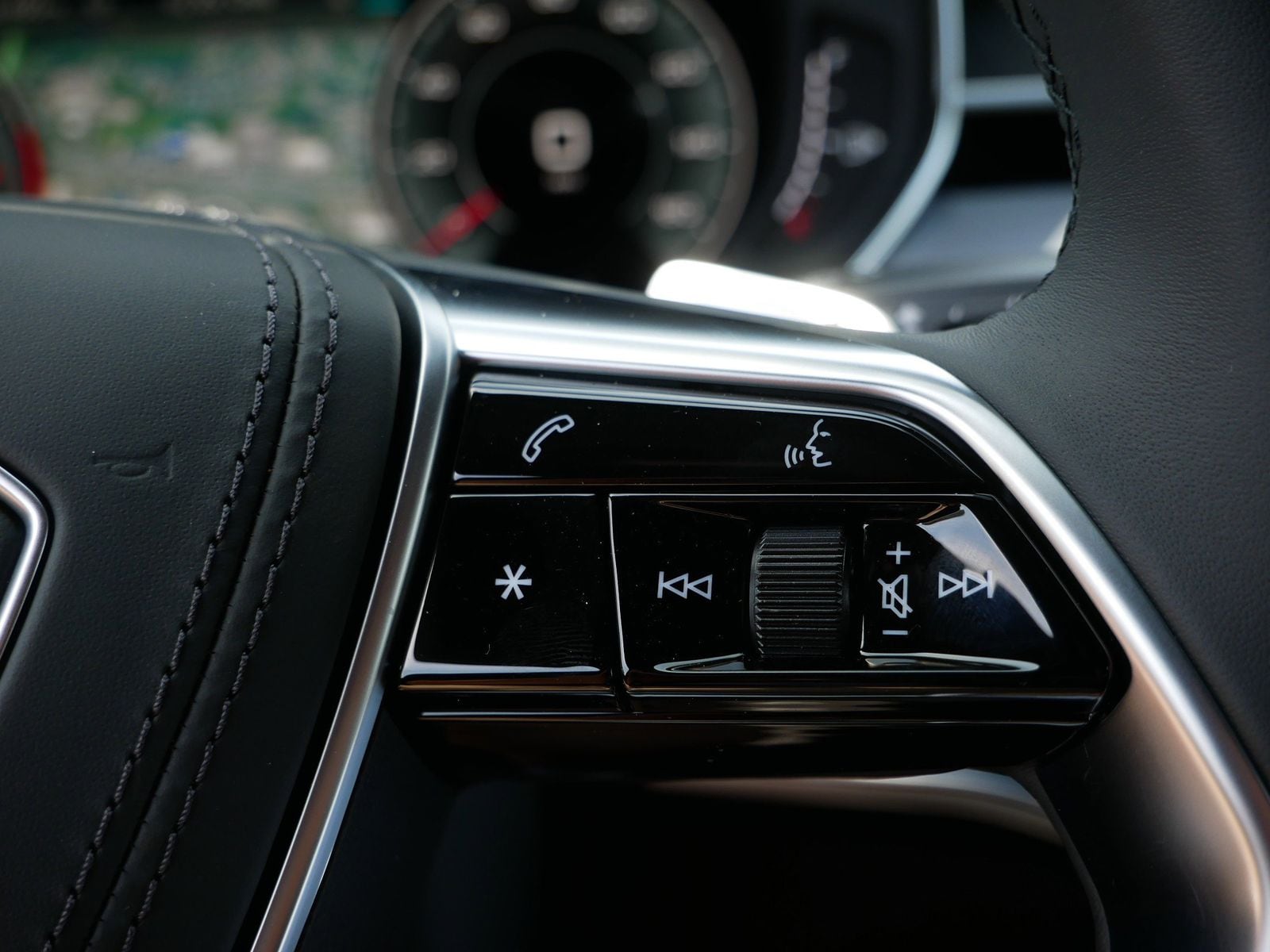 Thumbnail: 2026 Audi A8 - 27