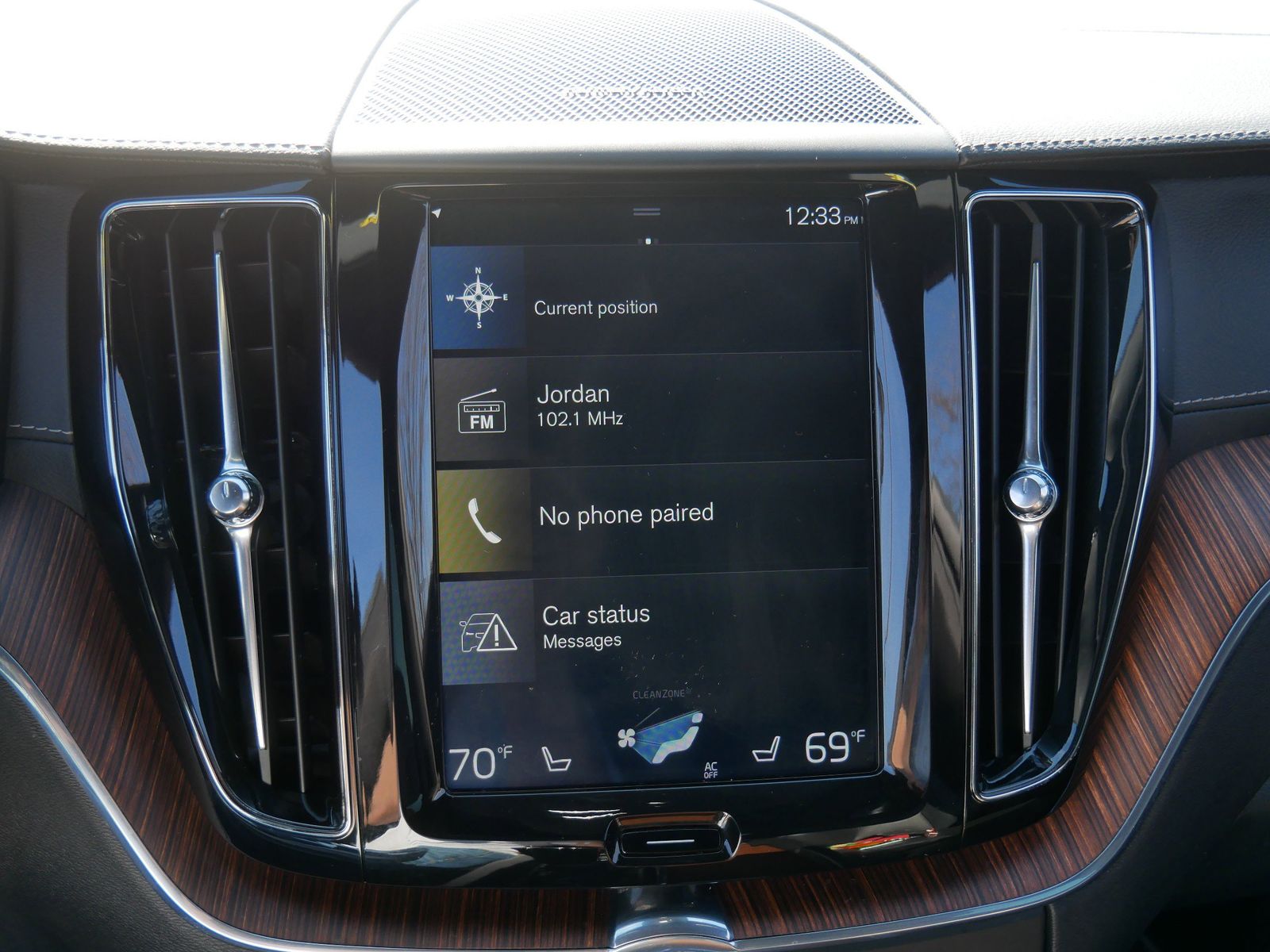 Thumbnail: 2019 Volvo XC60 - 19