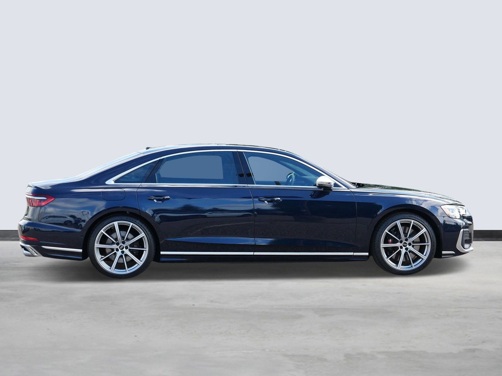 Thumbnail: 2025 Audi S8 - 5