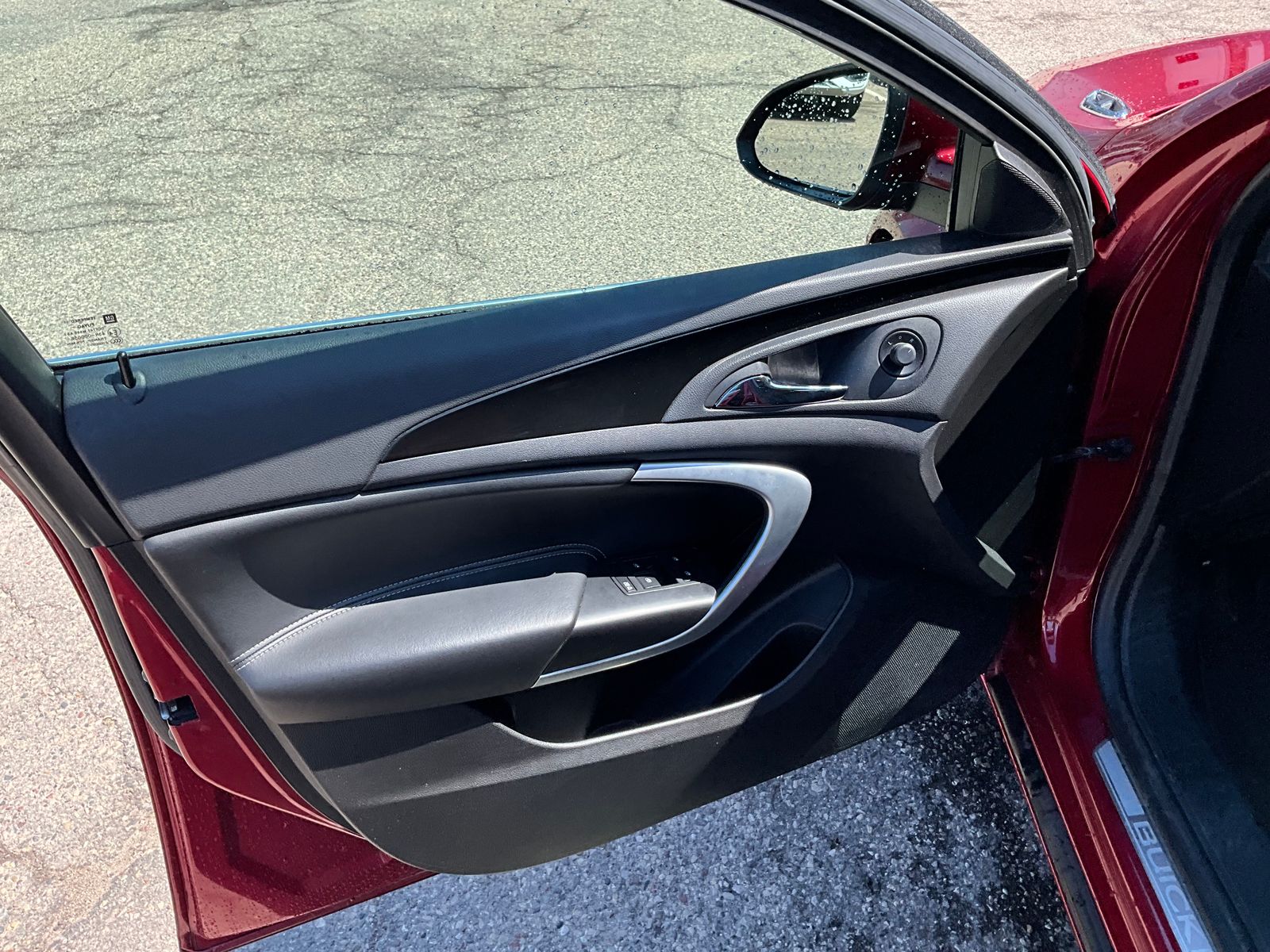 Thumbnail: 2012 Buick Regal - 14