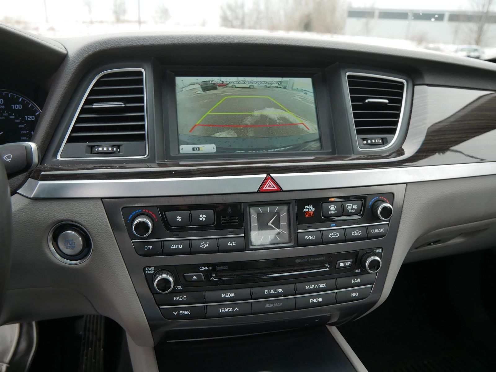 Thumbnail: 2015 Hyundai Genesis - 16