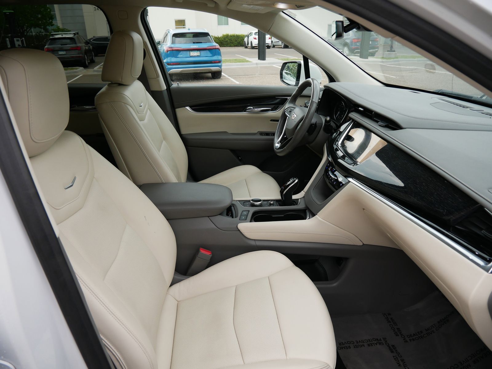 Thumbnail: 2021 Cadillac XT6 - 12