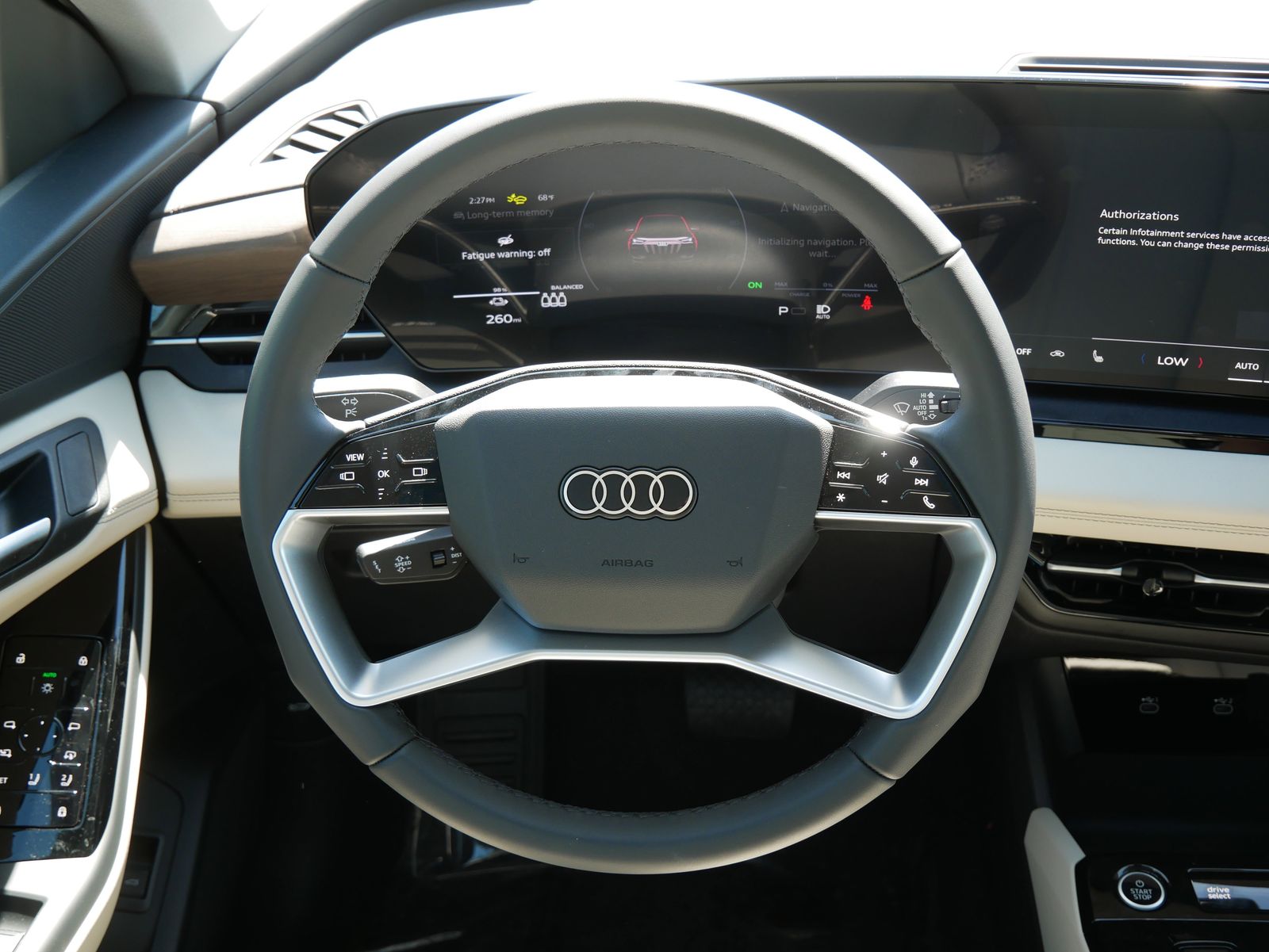 Thumbnail: 2025 Audi Q6 e-tron - 12