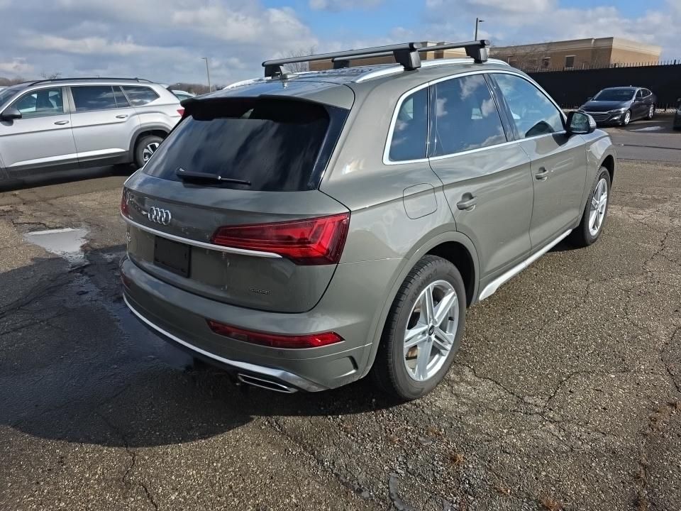 Thumbnail: 2025 Audi Q5 - 4