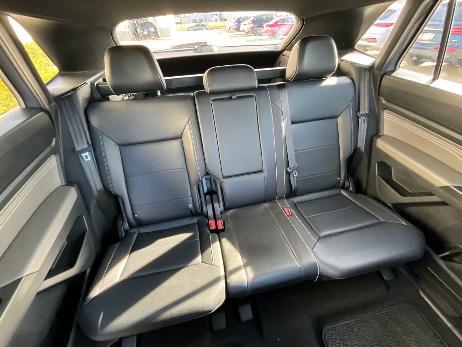 Thumbnail: 2022 Volkswagen Atlas - 16