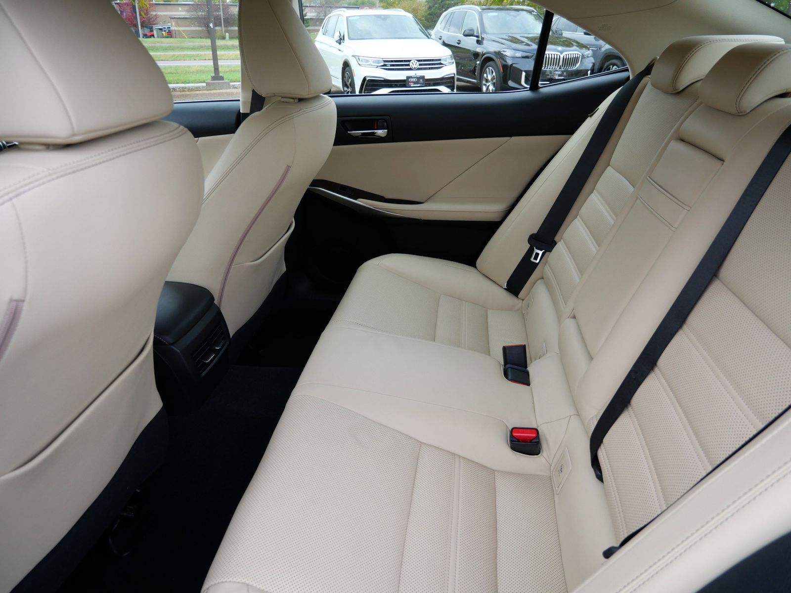 Thumbnail: 2015 Lexus IS - 9