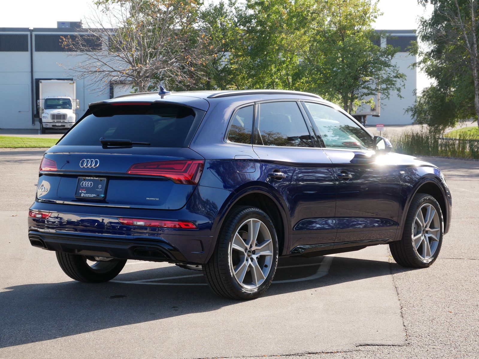 Thumbnail: 2025 Audi Q5 - 4