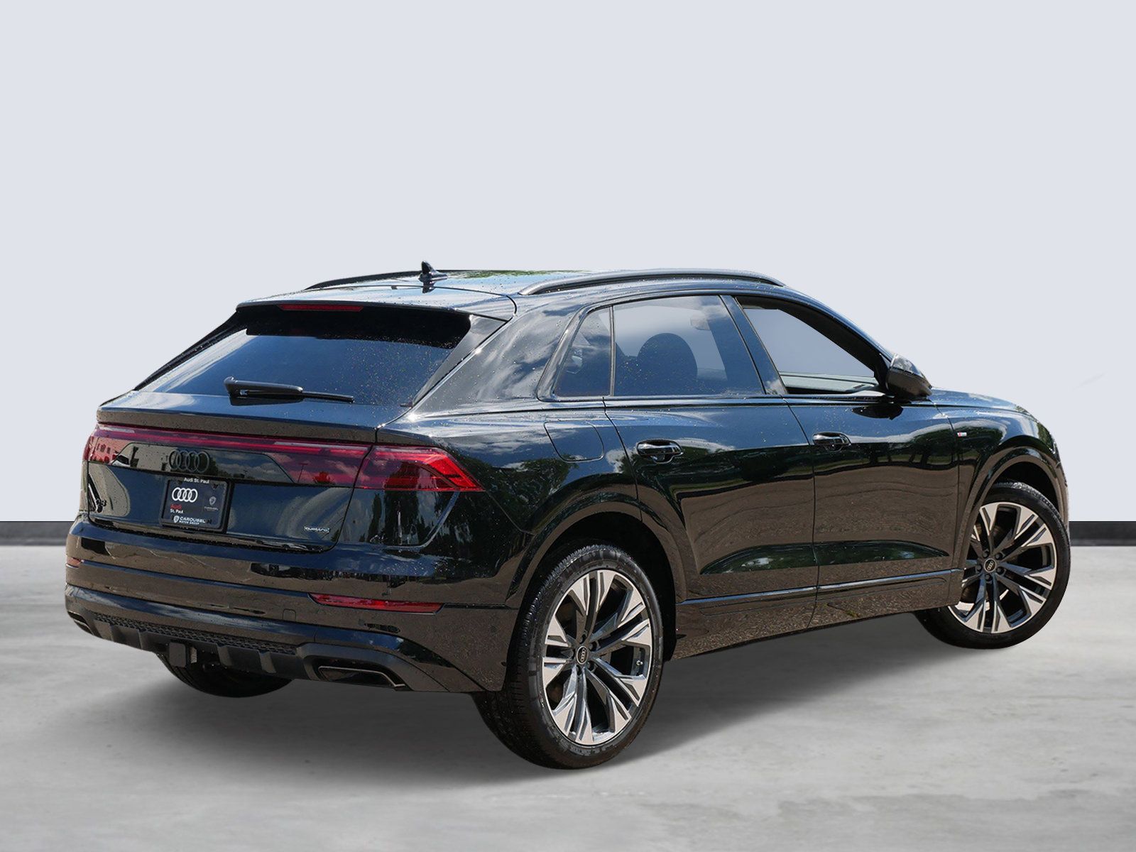 Thumbnail: 2026 Audi Q8 - 4