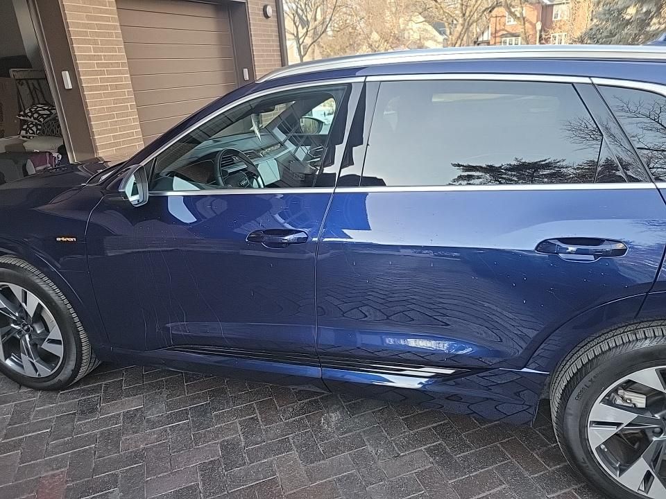 Thumbnail: 2023 Audi e-tron - 9