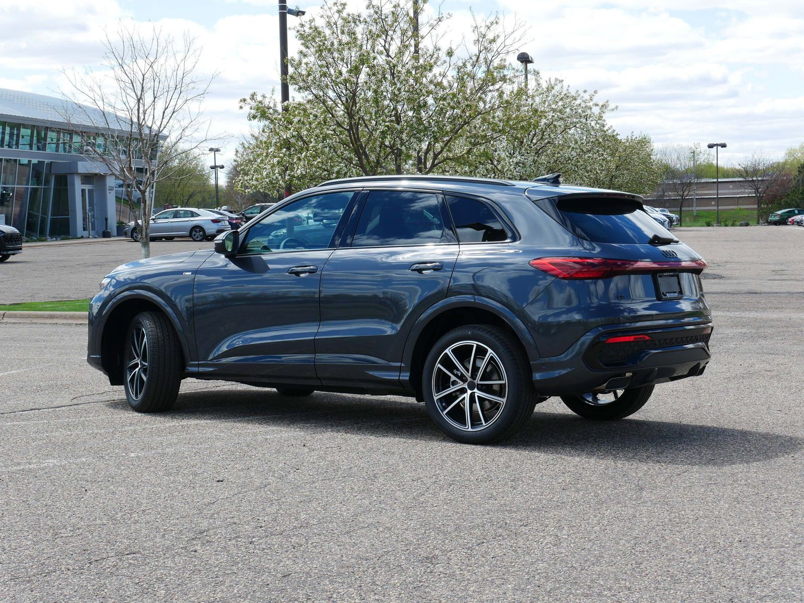 Thumbnail: 2026 Audi Q5 - 6