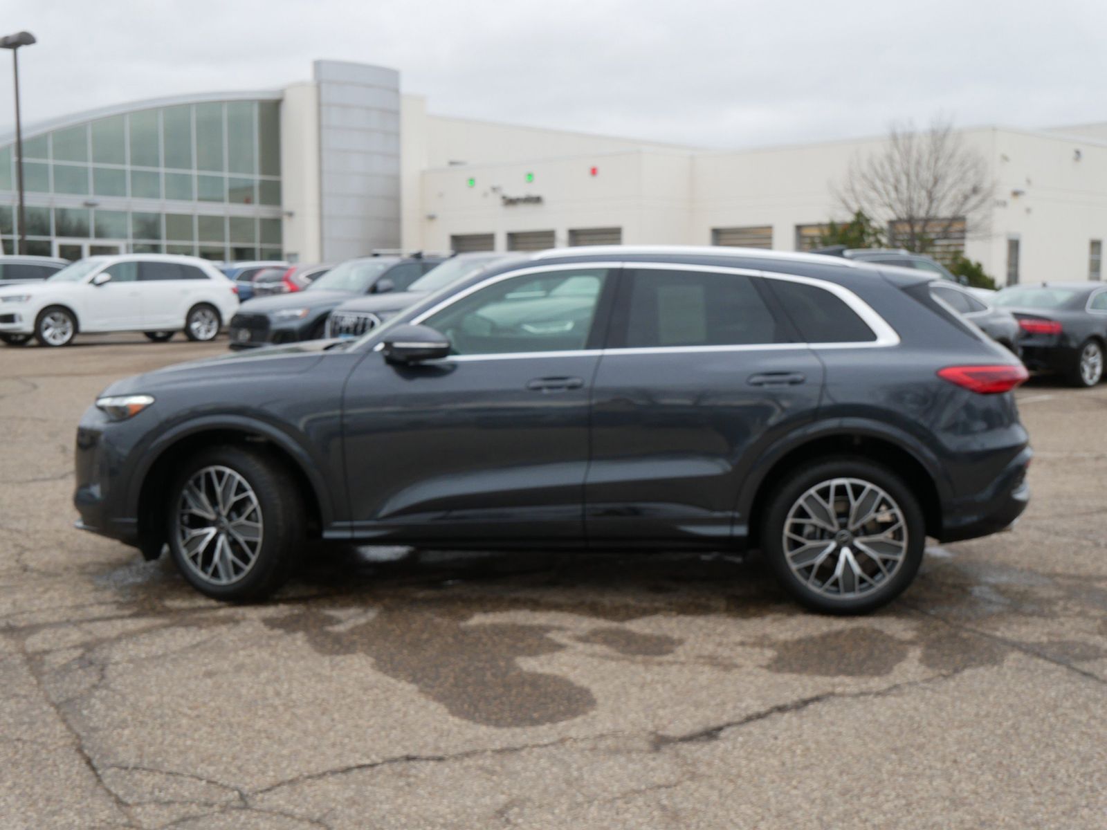 Thumbnail: 2025 Audi Q5 - 2