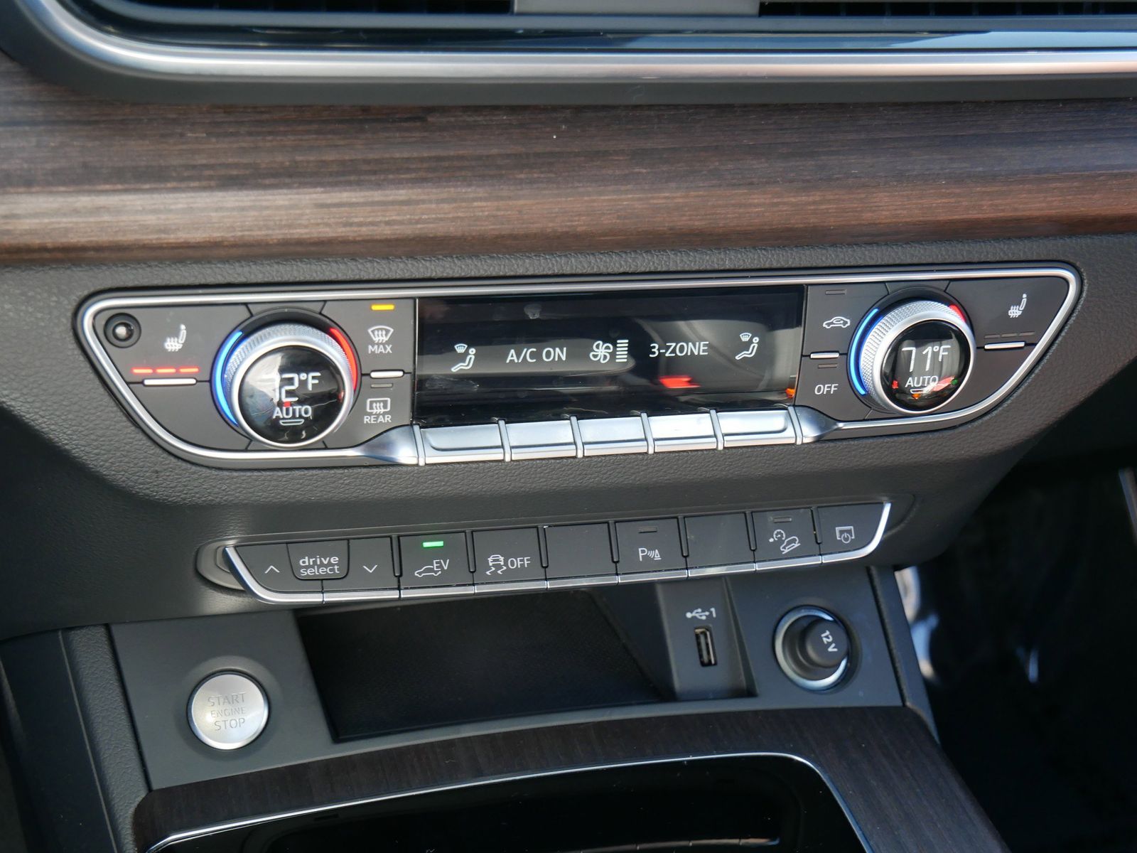 Thumbnail: 2025 Audi Q5 - 21