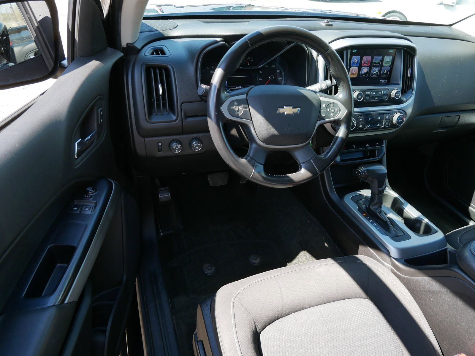 Thumbnail: 2017 Chevrolet Colorado - 12