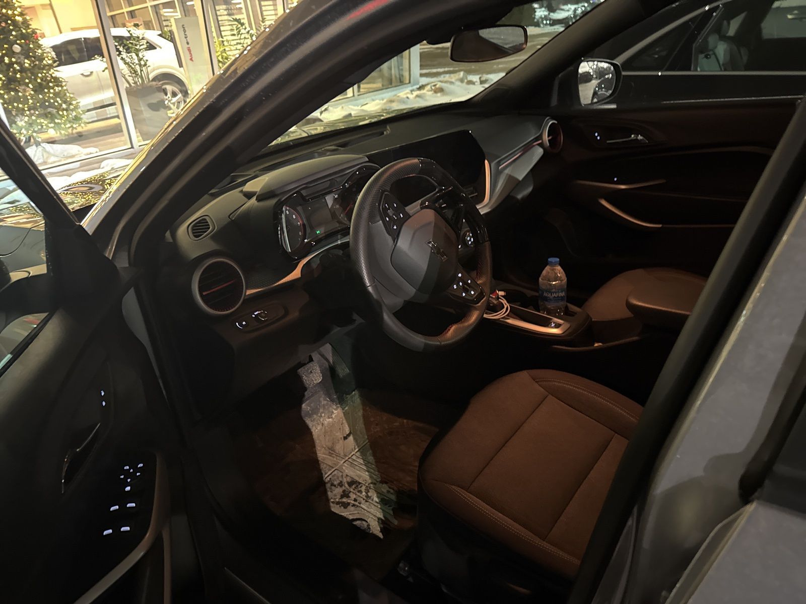 Thumbnail: 2024 Chevrolet Trax - 3