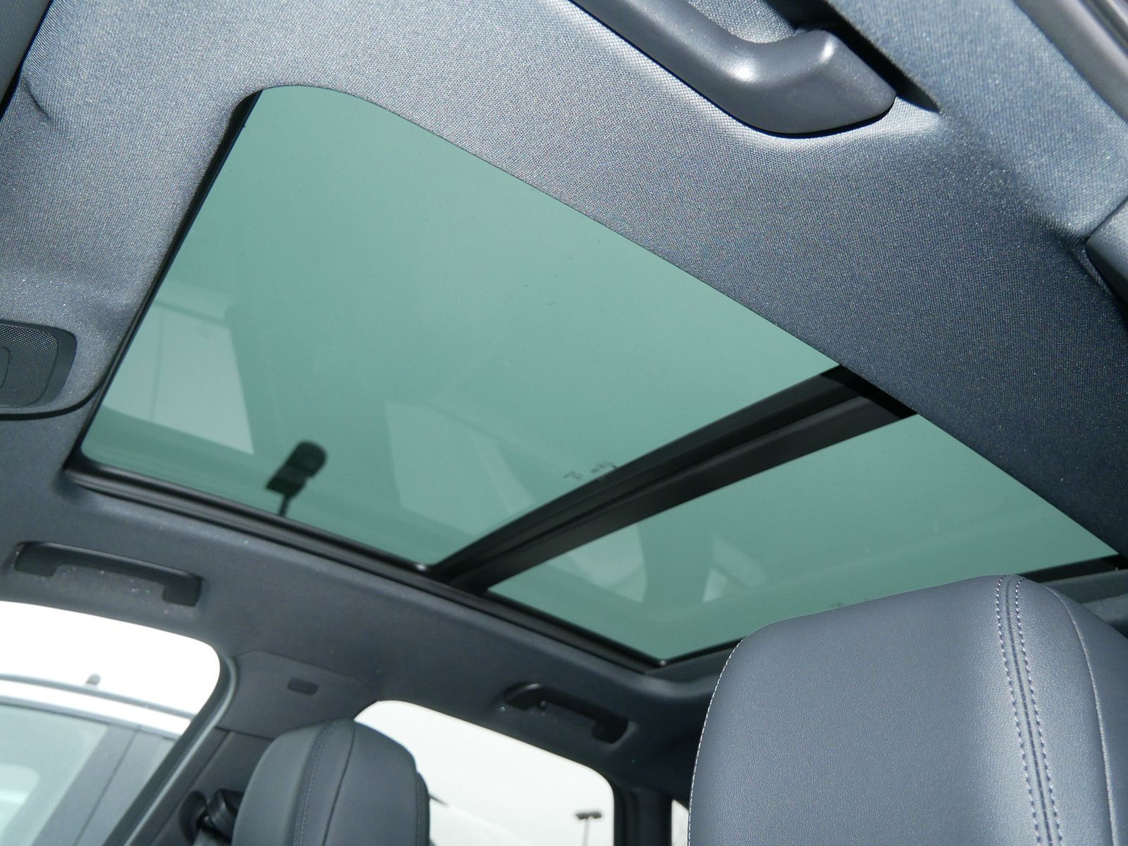 Thumbnail: 2025 Audi Q3 - 31