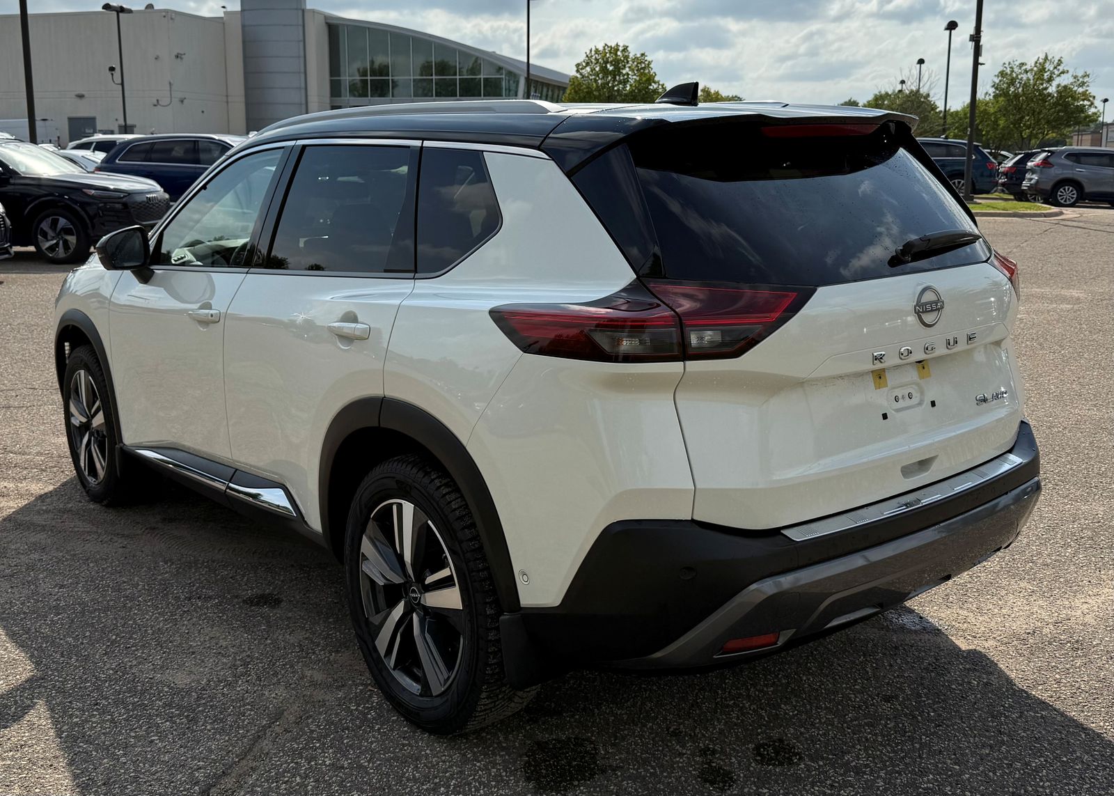 Thumbnail: 2023 Nissan Rogue - 3