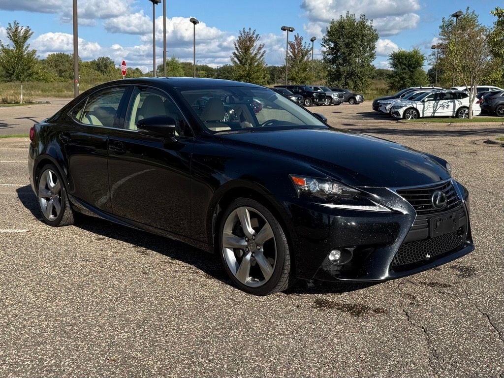 Thumbnail: 2015 Lexus IS - 2