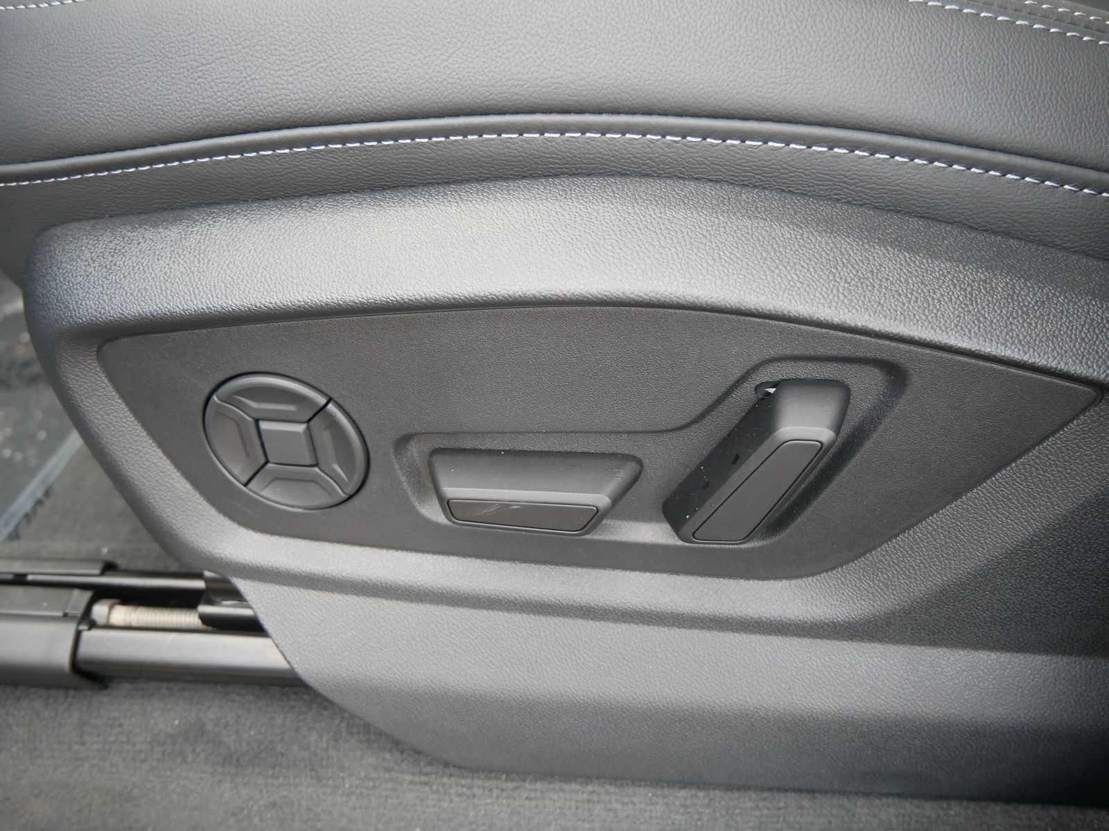 Thumbnail: 2026 Audi Q7 - 14