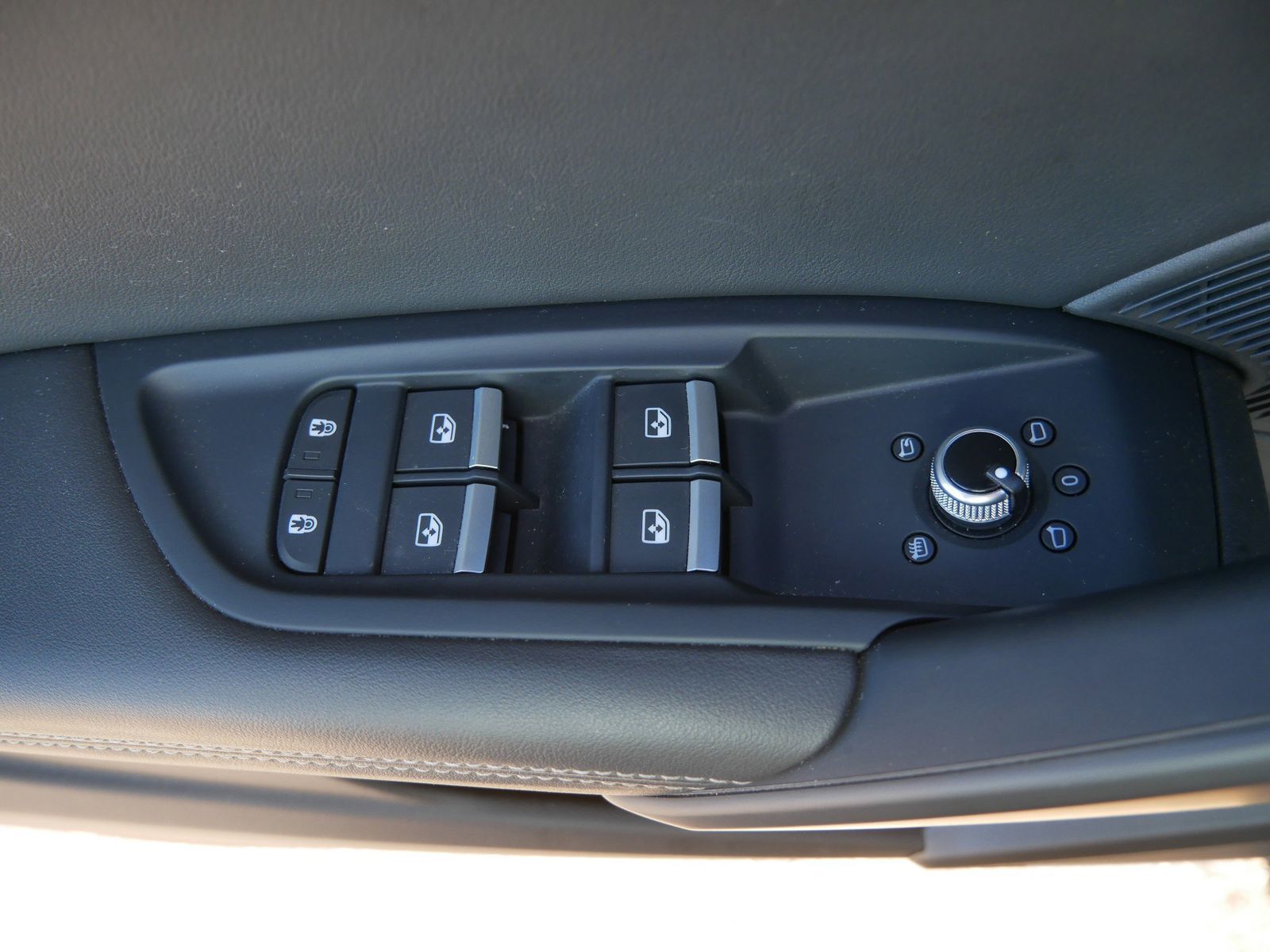 Thumbnail: 2023 Audi Q5 - 16