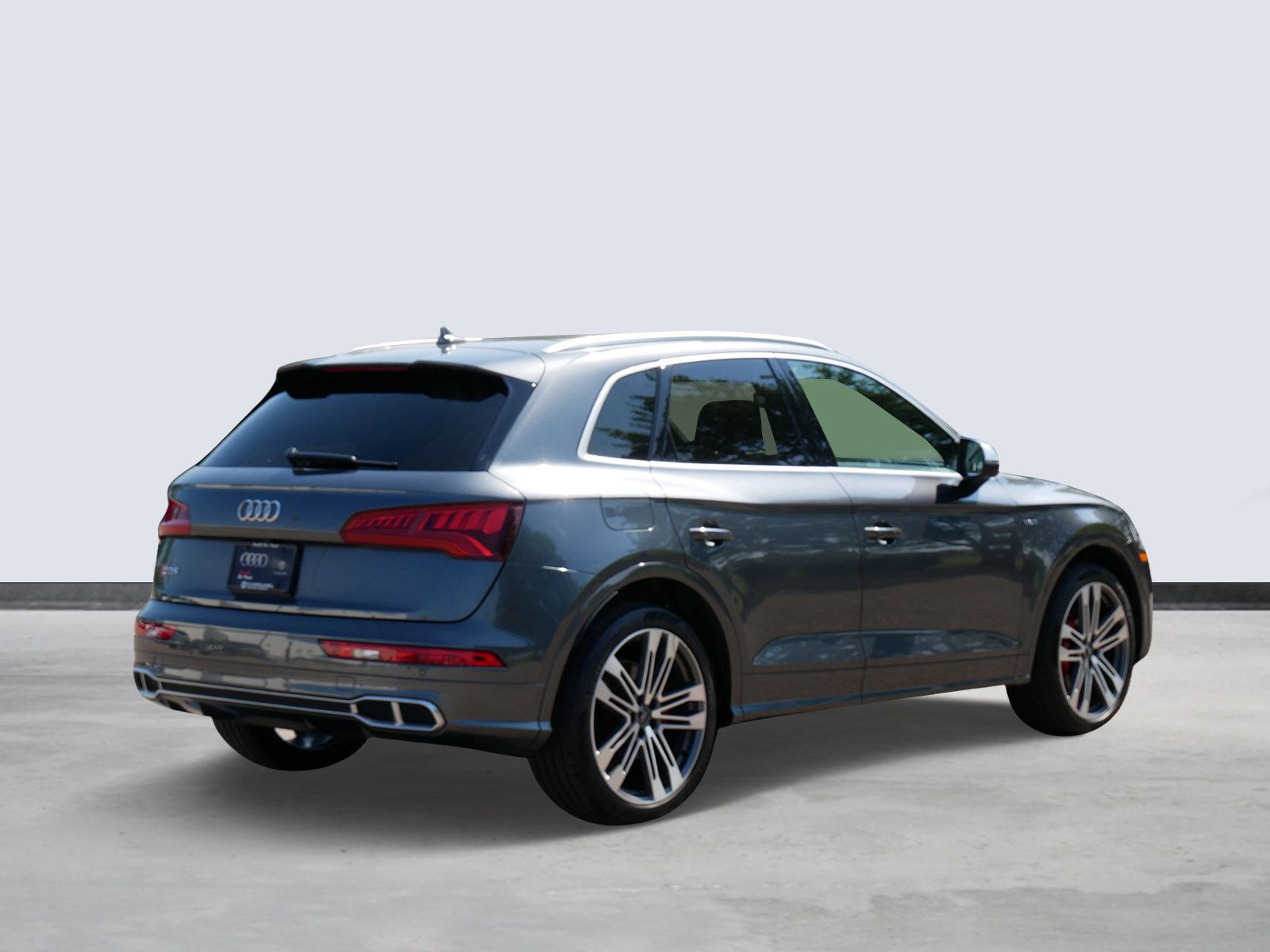 Thumbnail: 2018 Audi SQ5 - 4