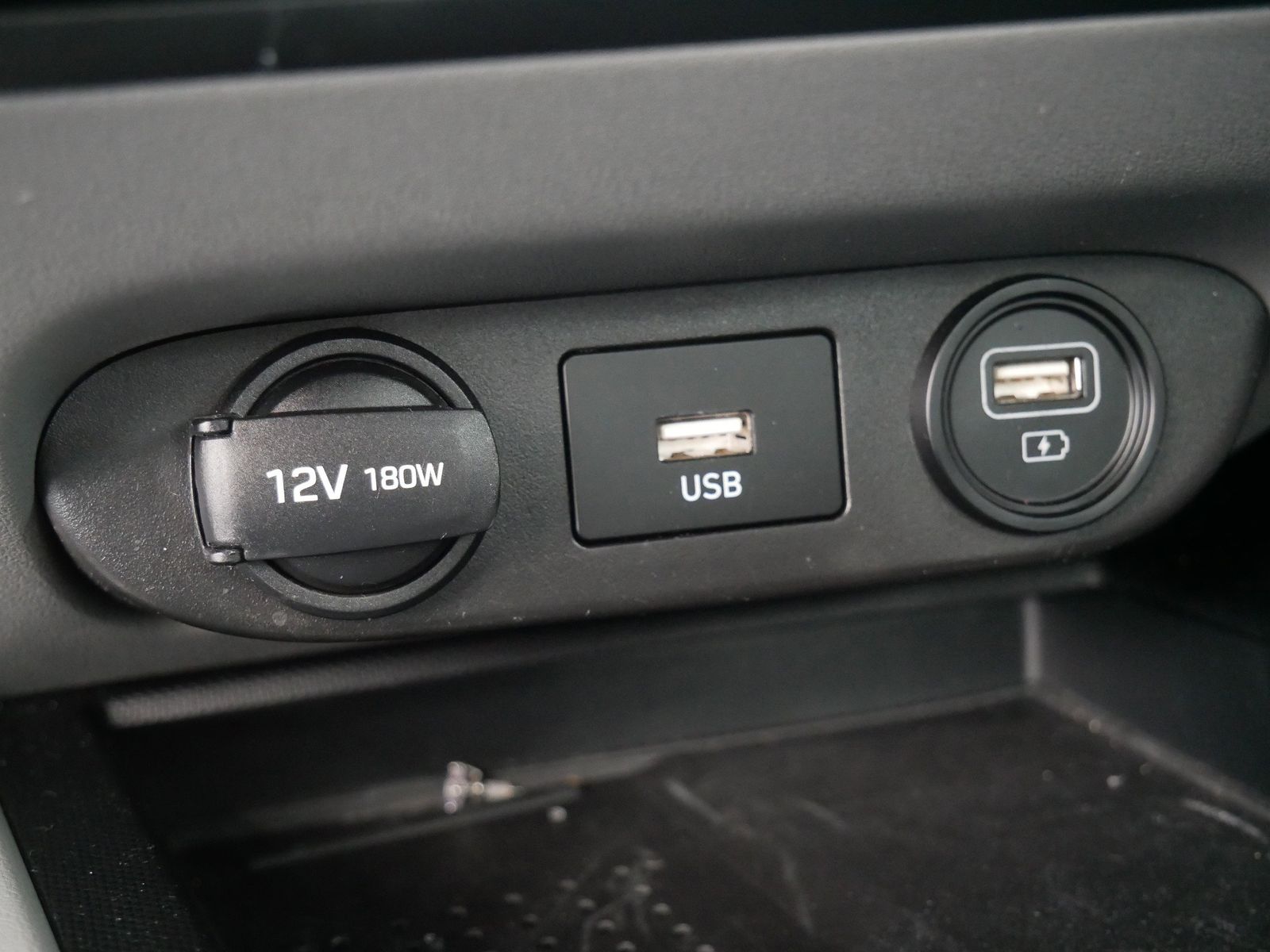 Thumbnail: 2023 Hyundai Elantra - 19