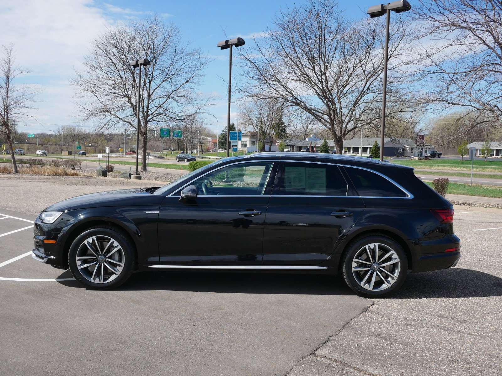 Used 2019 Audi allroad Prestige with VIN WA19NAF4XKA039971 for sale in Maplewood, Minnesota