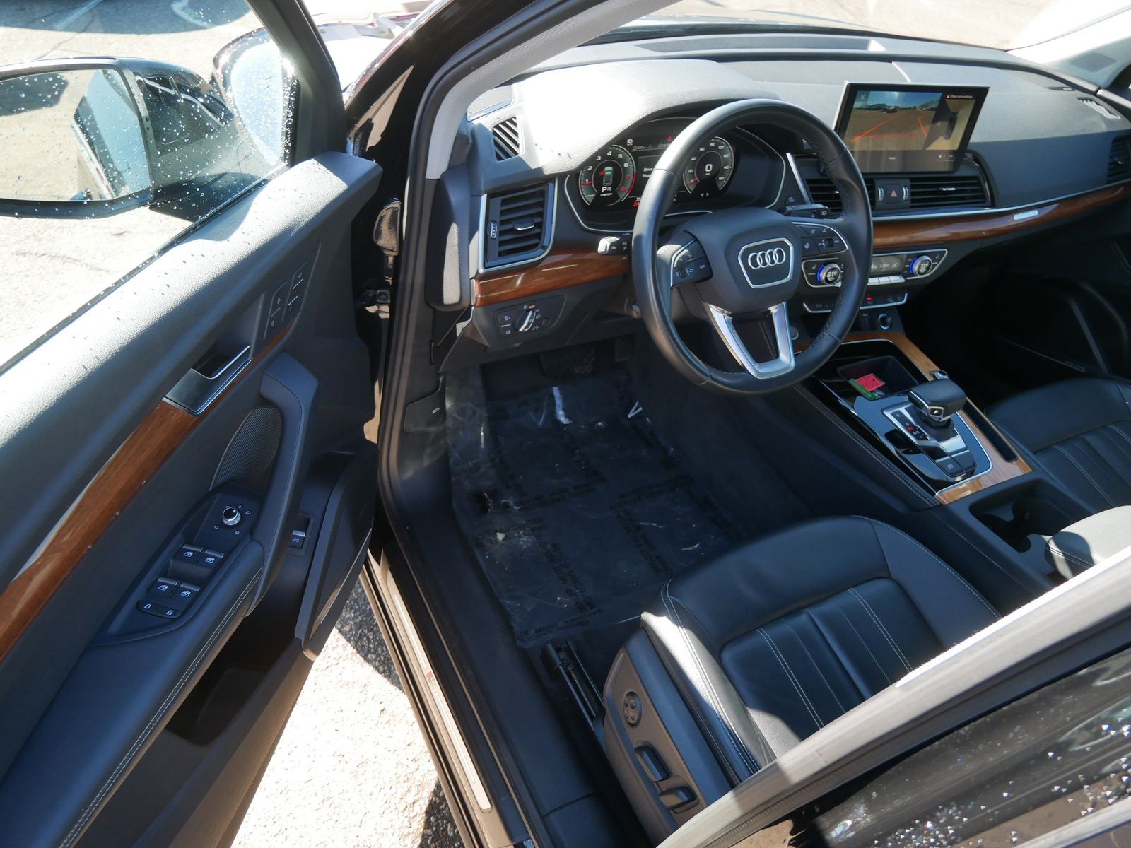 Thumbnail: 2023 Audi Q5 - 9