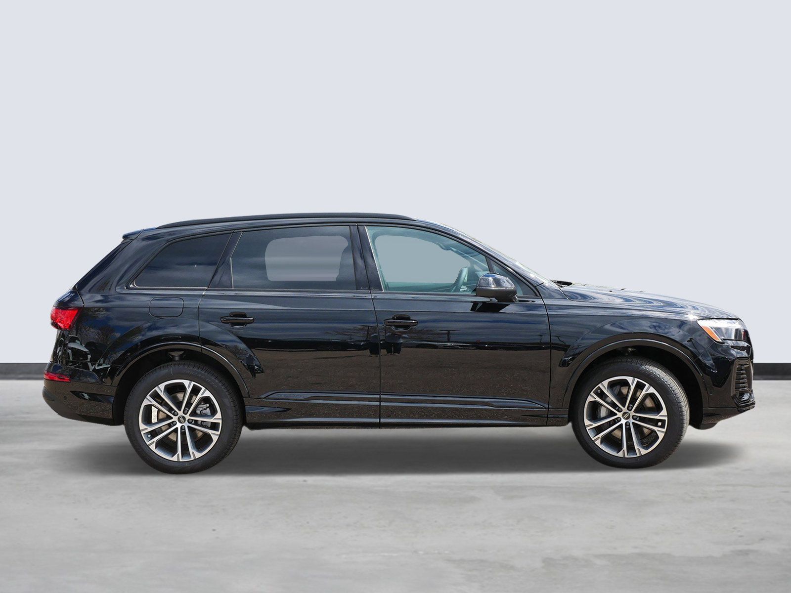 Thumbnail: 2026 Audi Q7 - 5