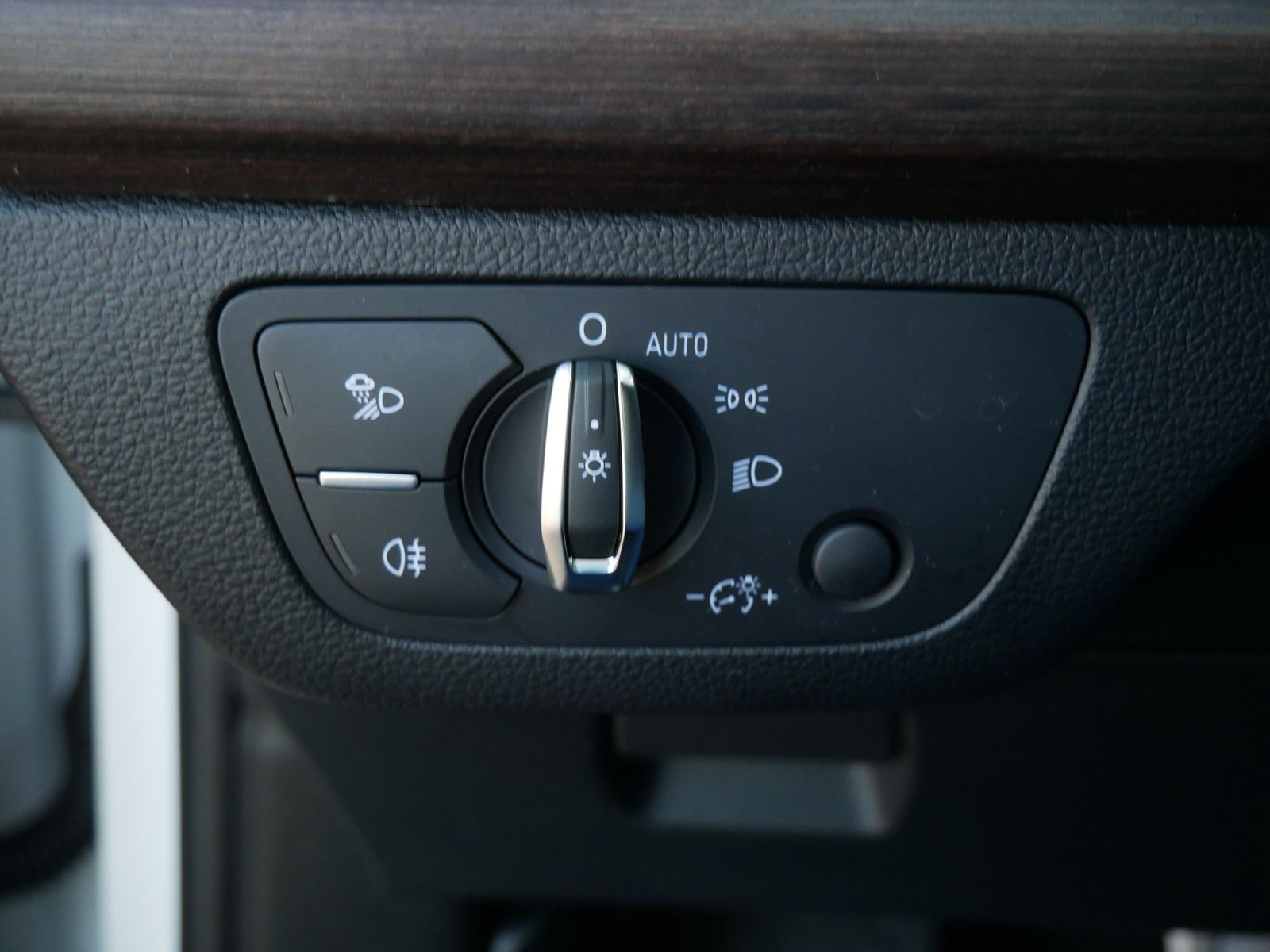 Thumbnail: 2024 Audi Q5 - 28