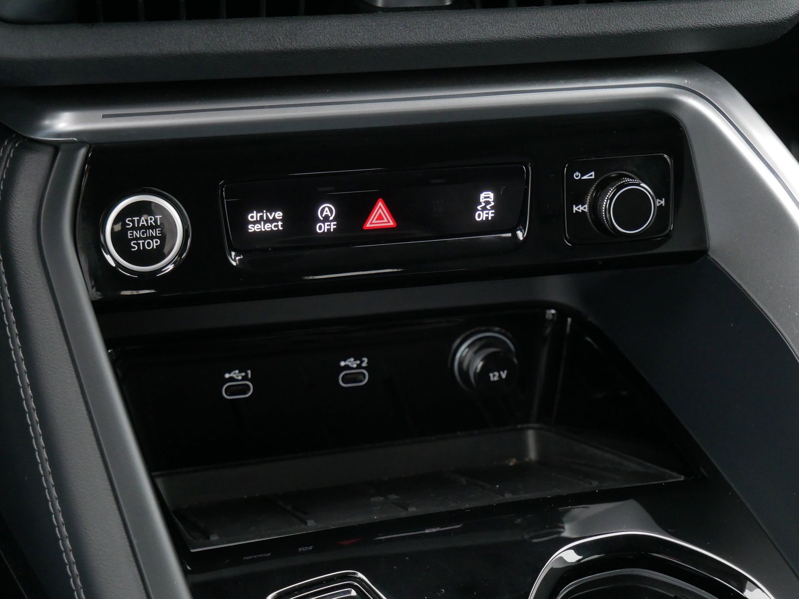 Thumbnail: 2025 Audi Q5 - 18