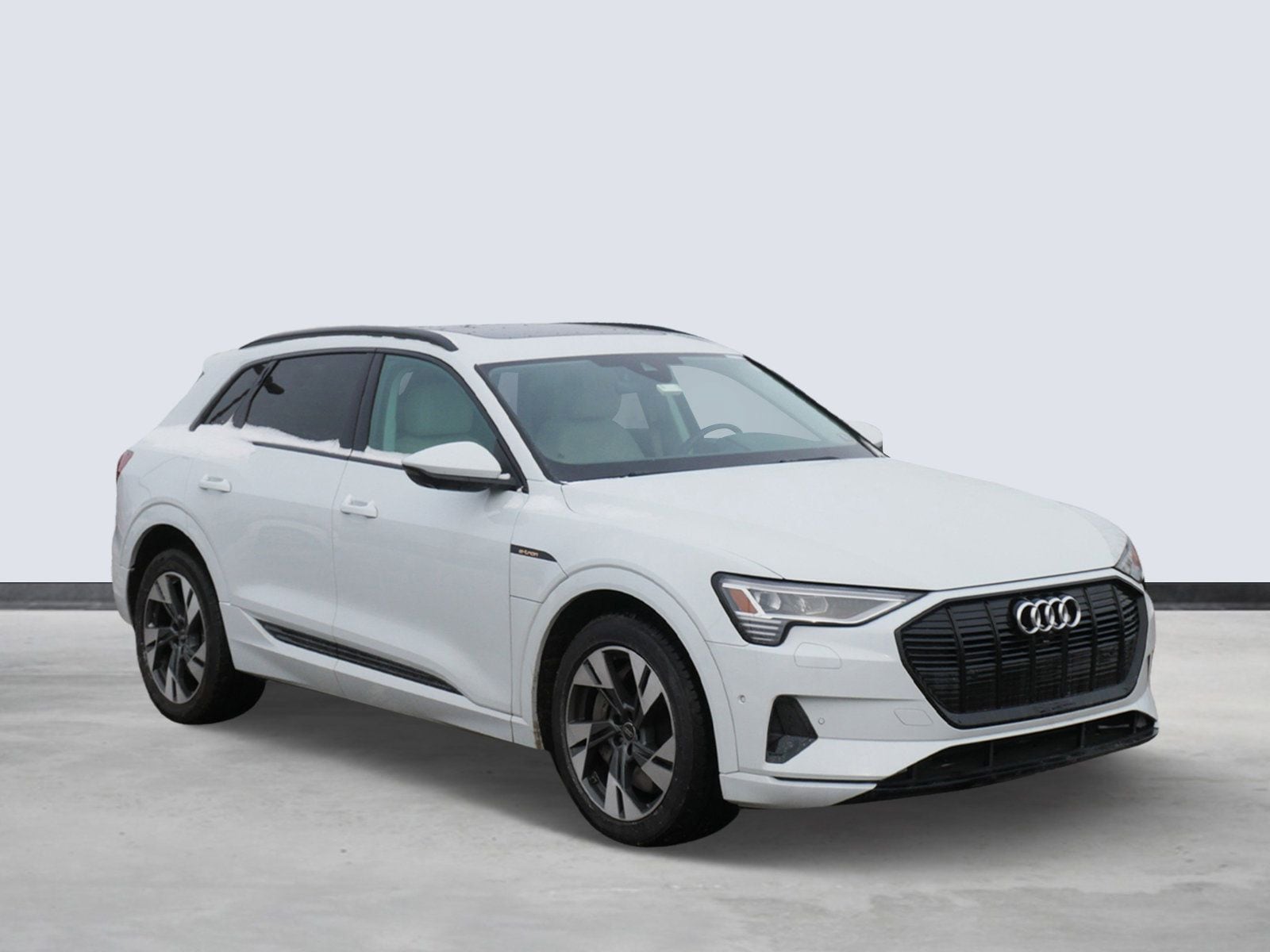 Thumbnail: 2023 Audi e-tron - 4