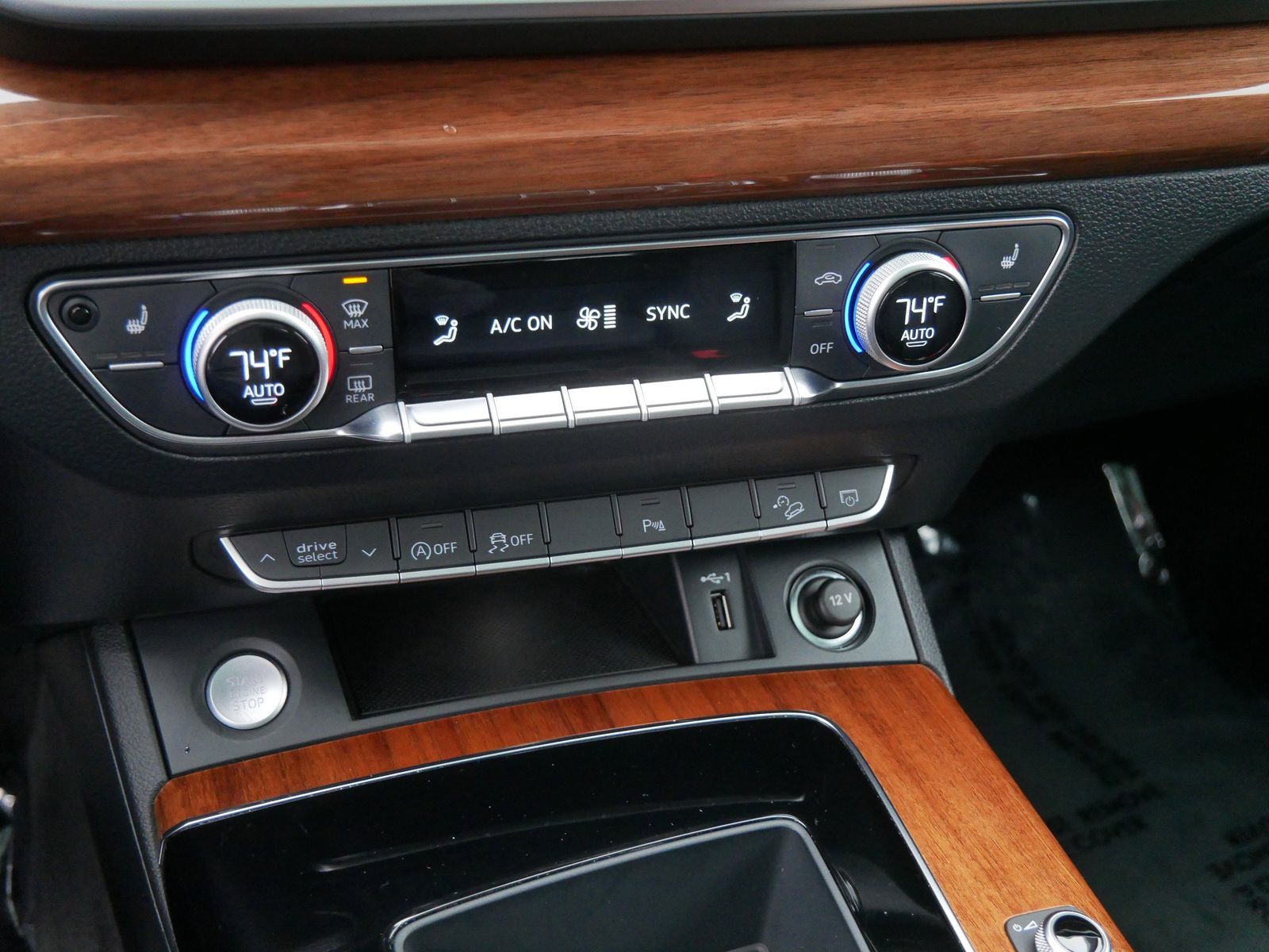 Thumbnail: 2023 Audi Q5 - 22