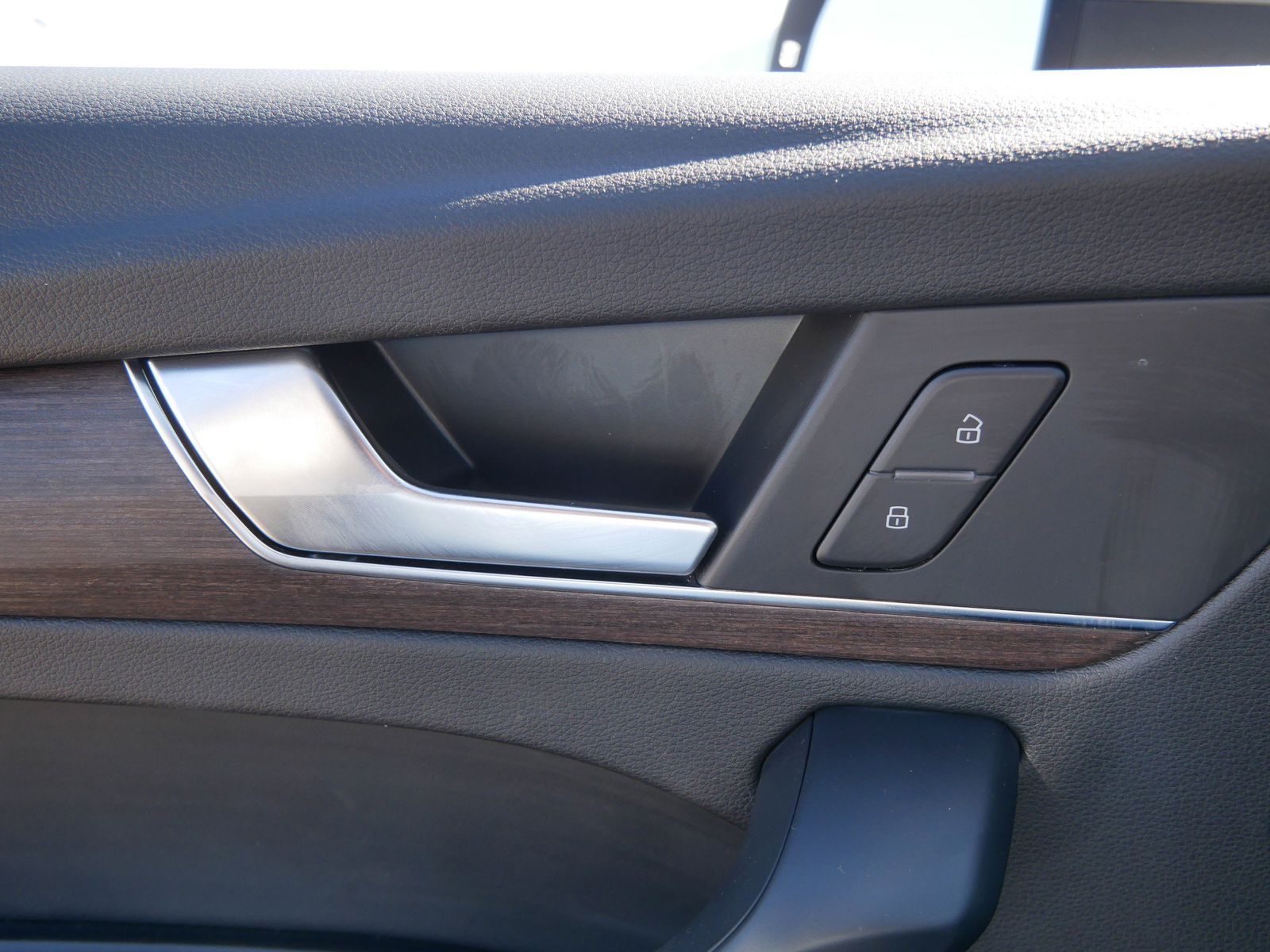 Thumbnail: 2025 Audi Q5 - 16