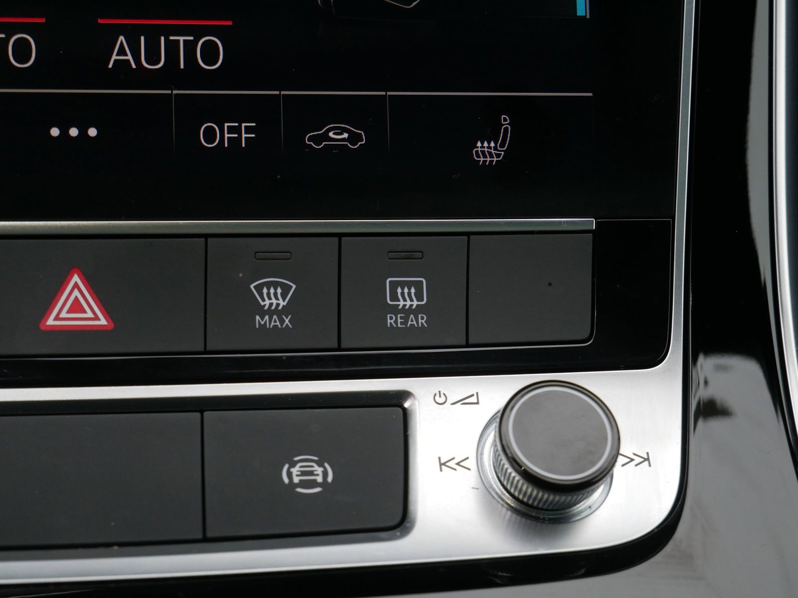 Thumbnail: 2025 Audi Q7 - 28