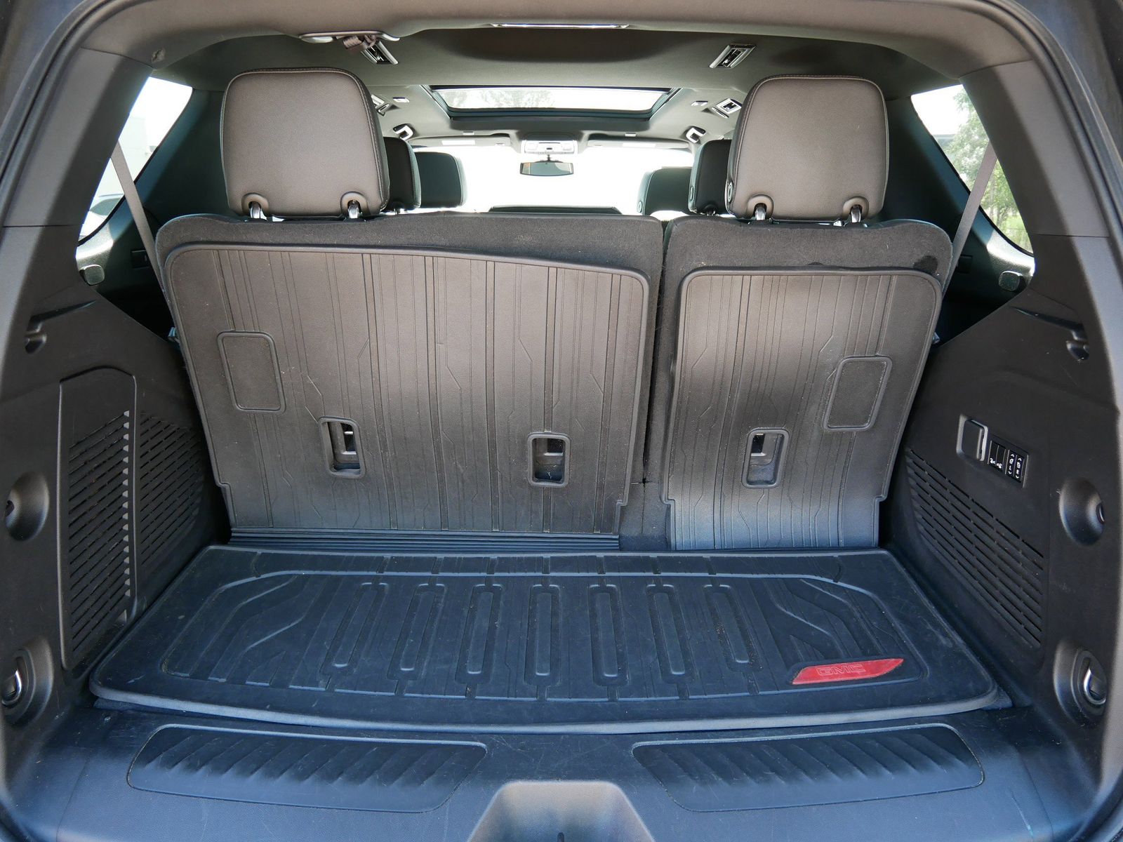 Thumbnail: 2022 GMC Yukon - 11