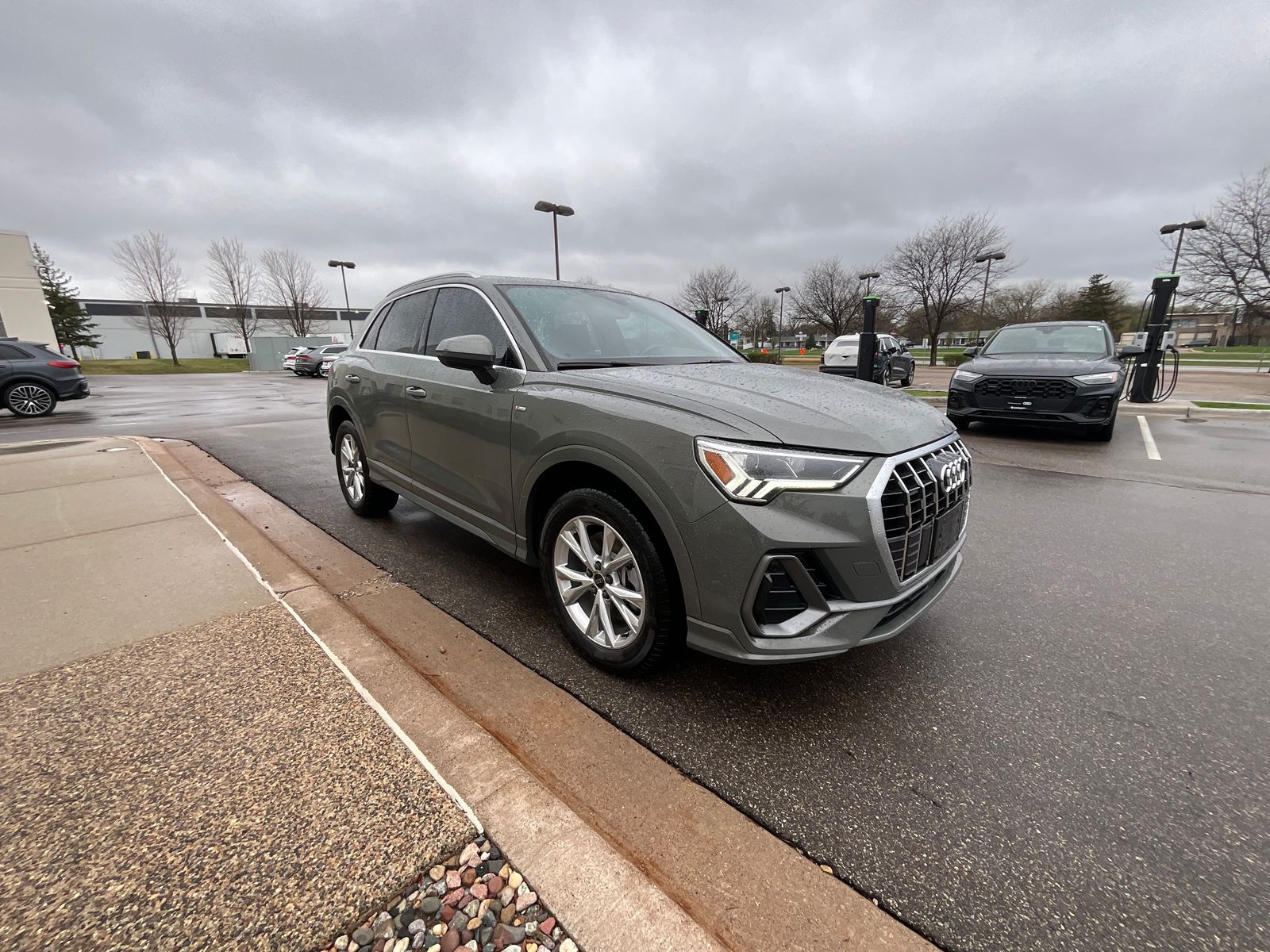 Thumbnail: 2024 Audi Q3 - 4