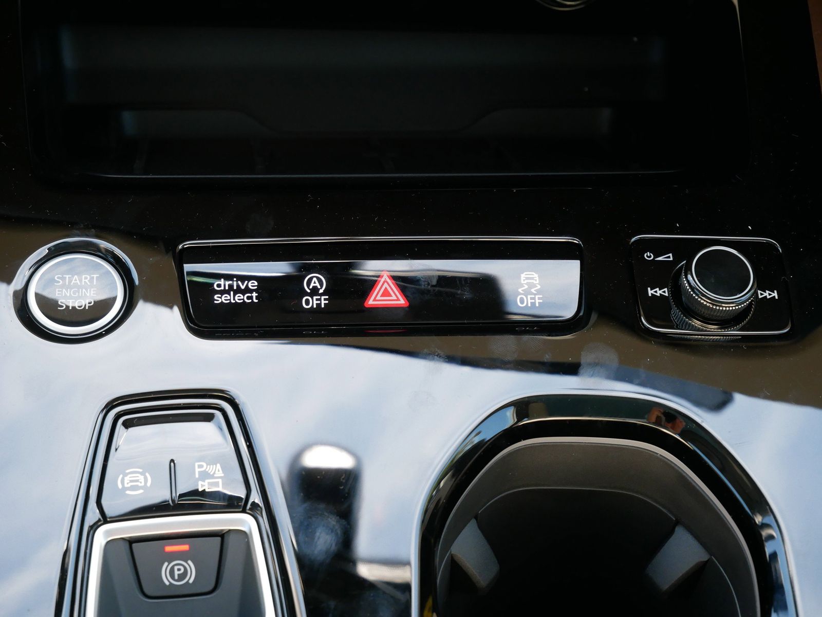 Thumbnail: 2025 Audi A5 - 14