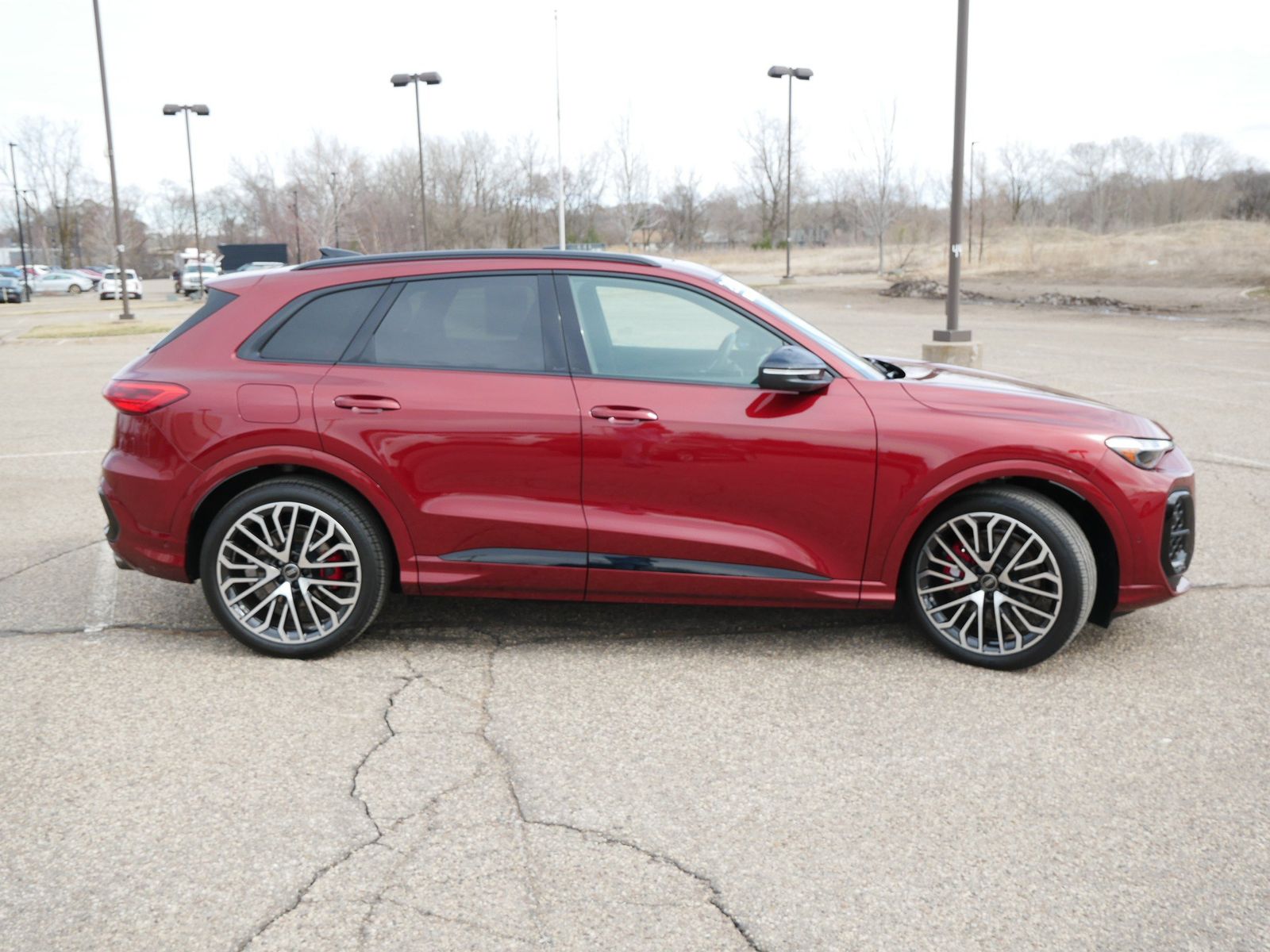 Thumbnail: 2025 Audi SQ5 - 5