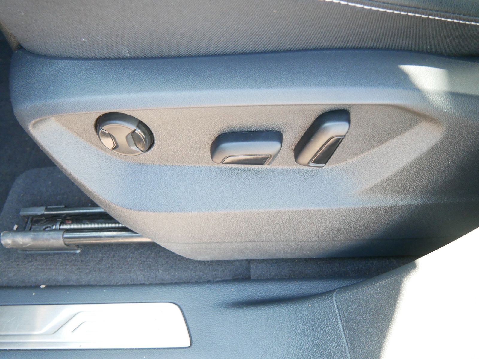 Thumbnail: 2023 Volkswagen Atlas - 14